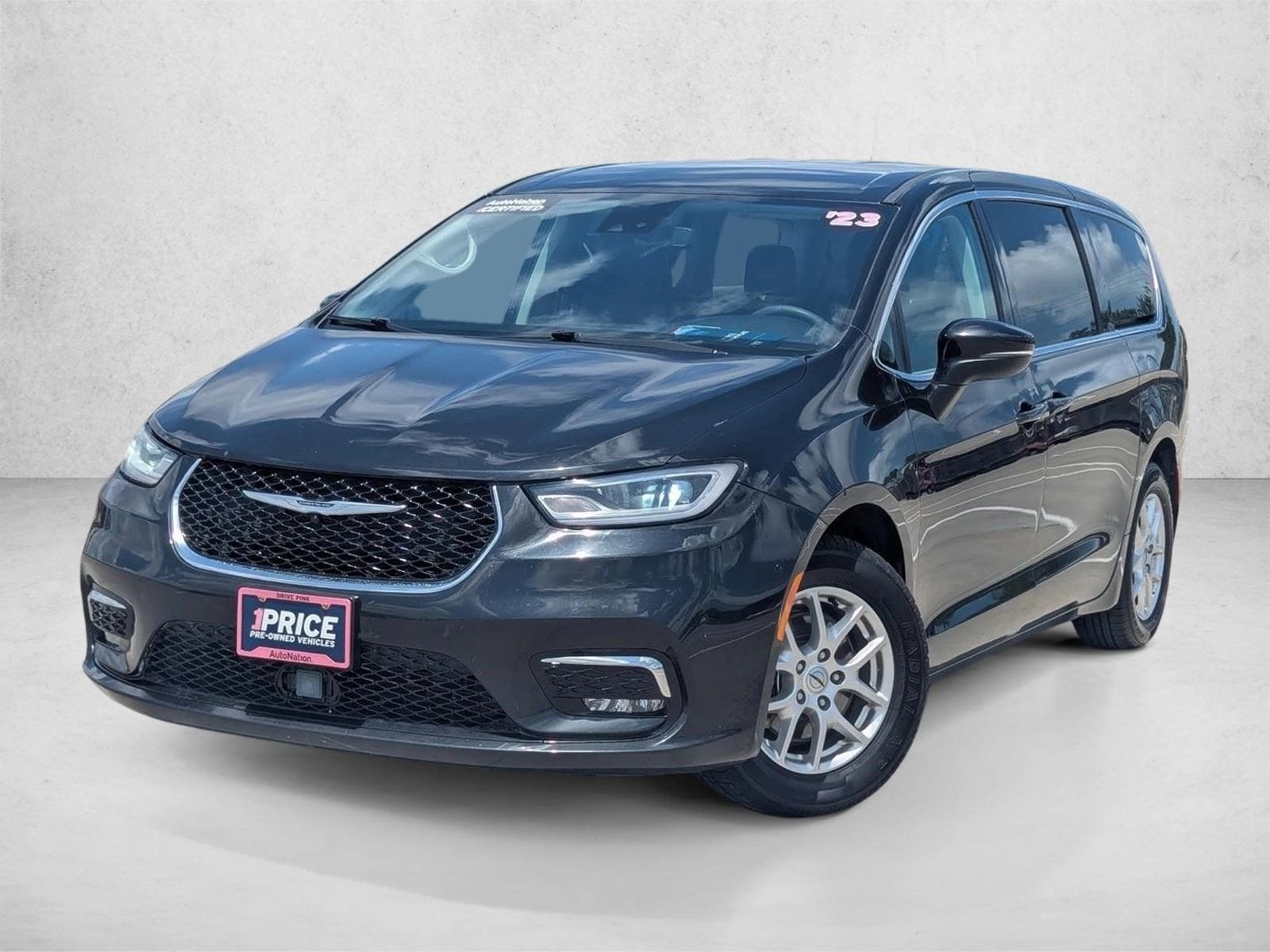 2023 Chrysler Pacifica Touring L's photo