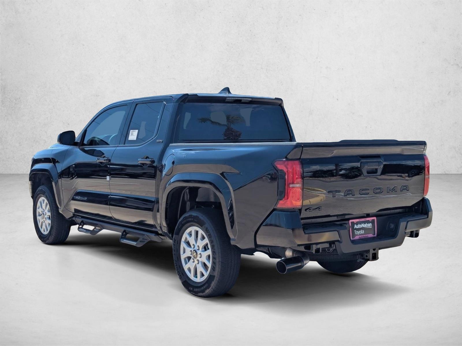 2025 Toyota Tacoma SR5 - Photo 10