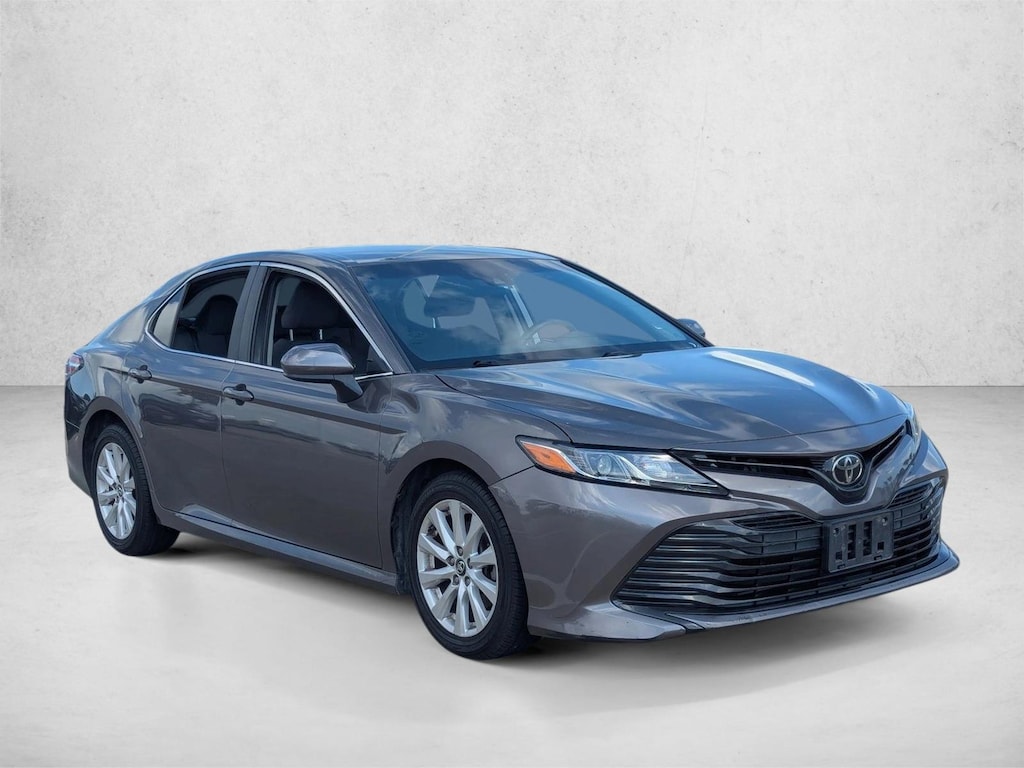 Used 2018 Toyota Camry LE Sedan