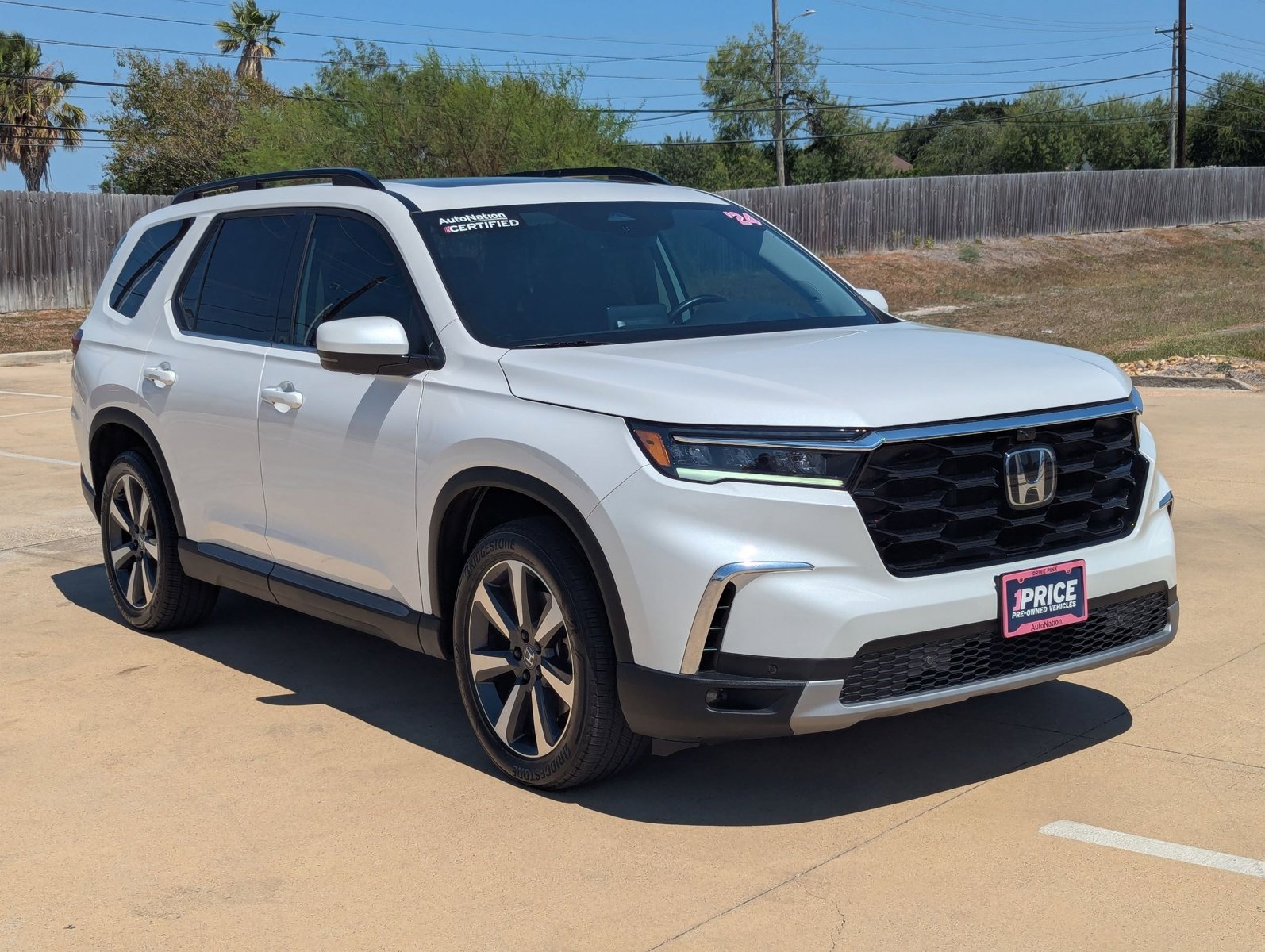 2024 Honda Pilot Elite photo 2