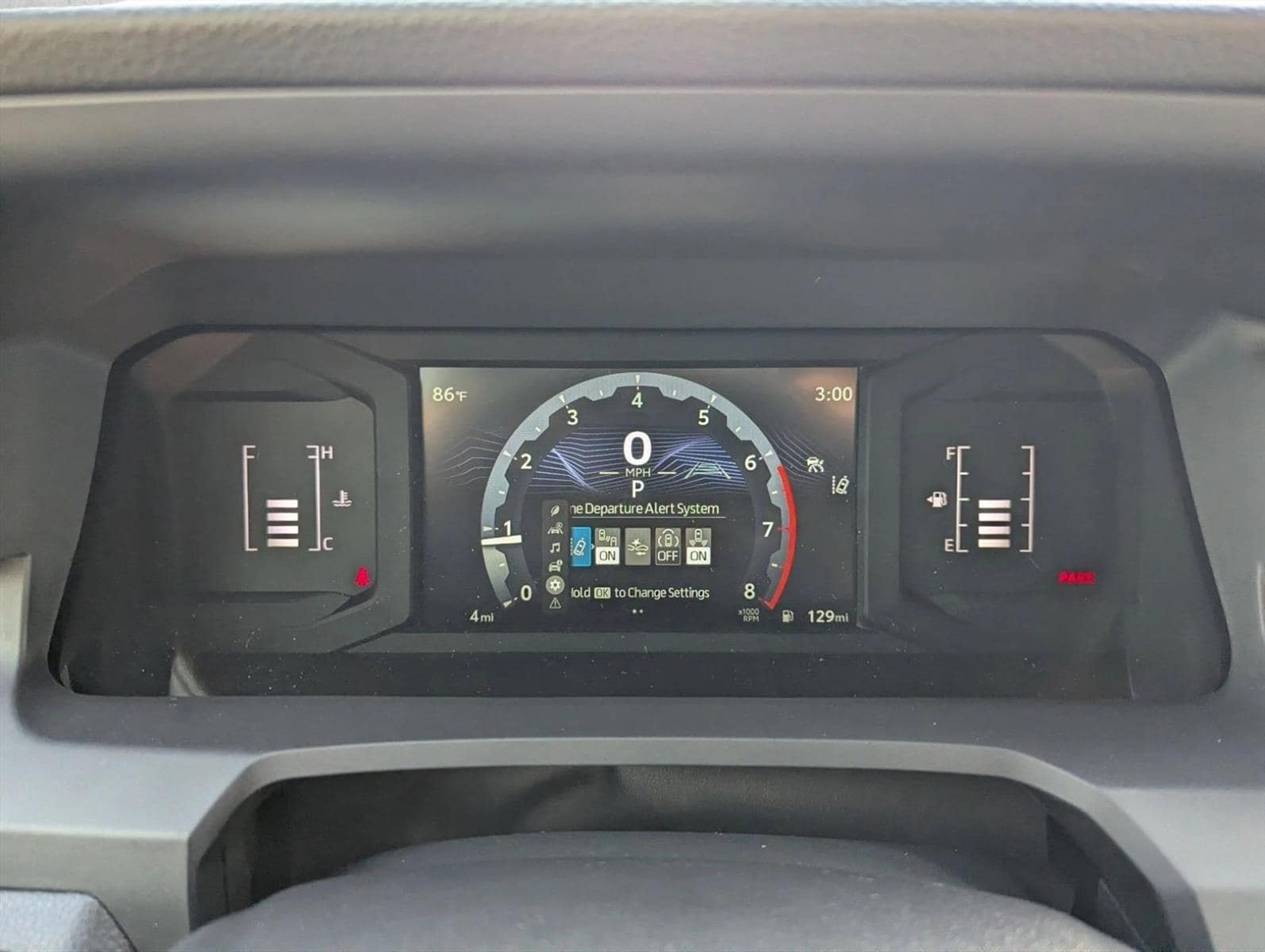 2025 Toyota Tacoma SR5 - Photo 12