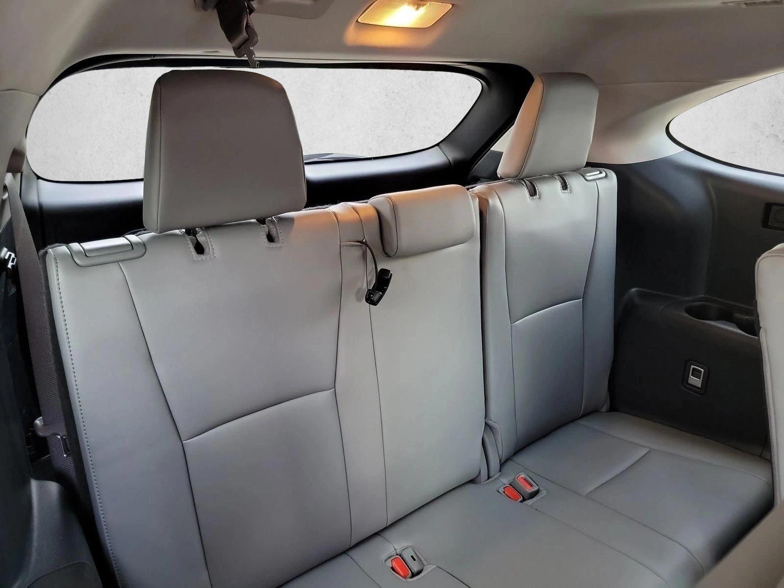 2026 Toyota Highlander Platinum - Photo 14