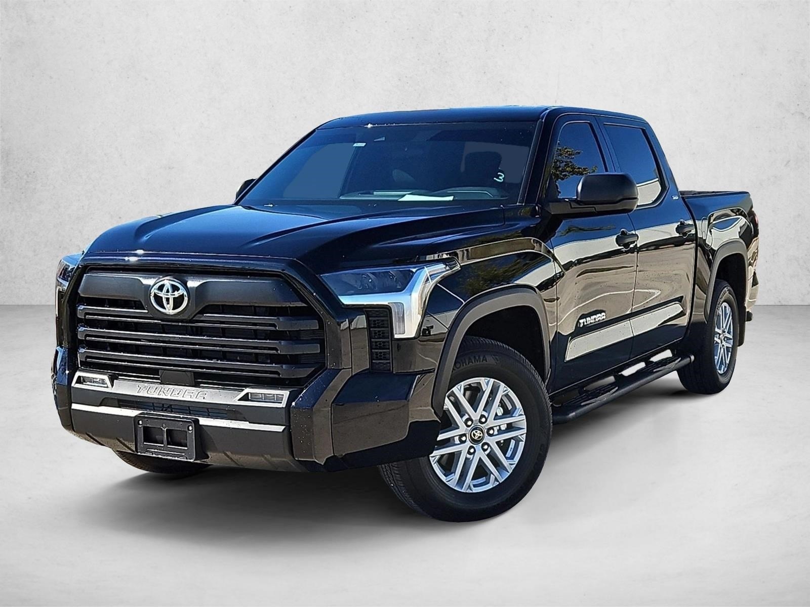 2025 Toyota Tundra SR5's photo