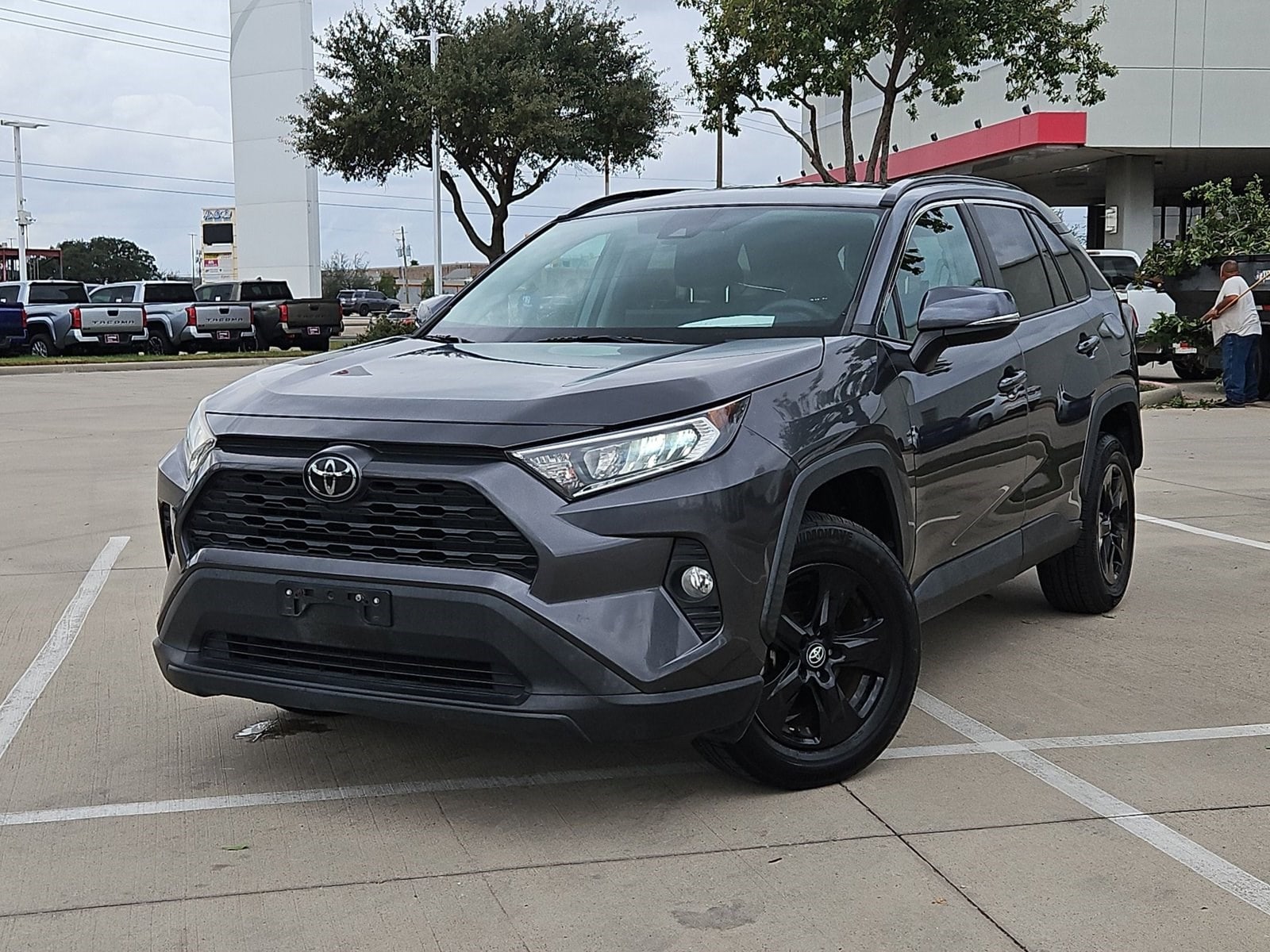 2020 Toyota RAV4 XLE