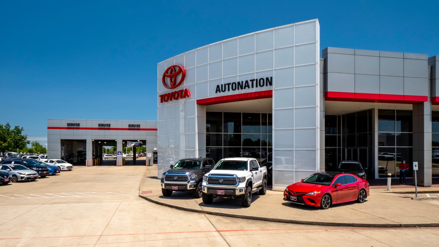 Gulf Freeway Toyota Dealership | New & Used Cars | AutoNation