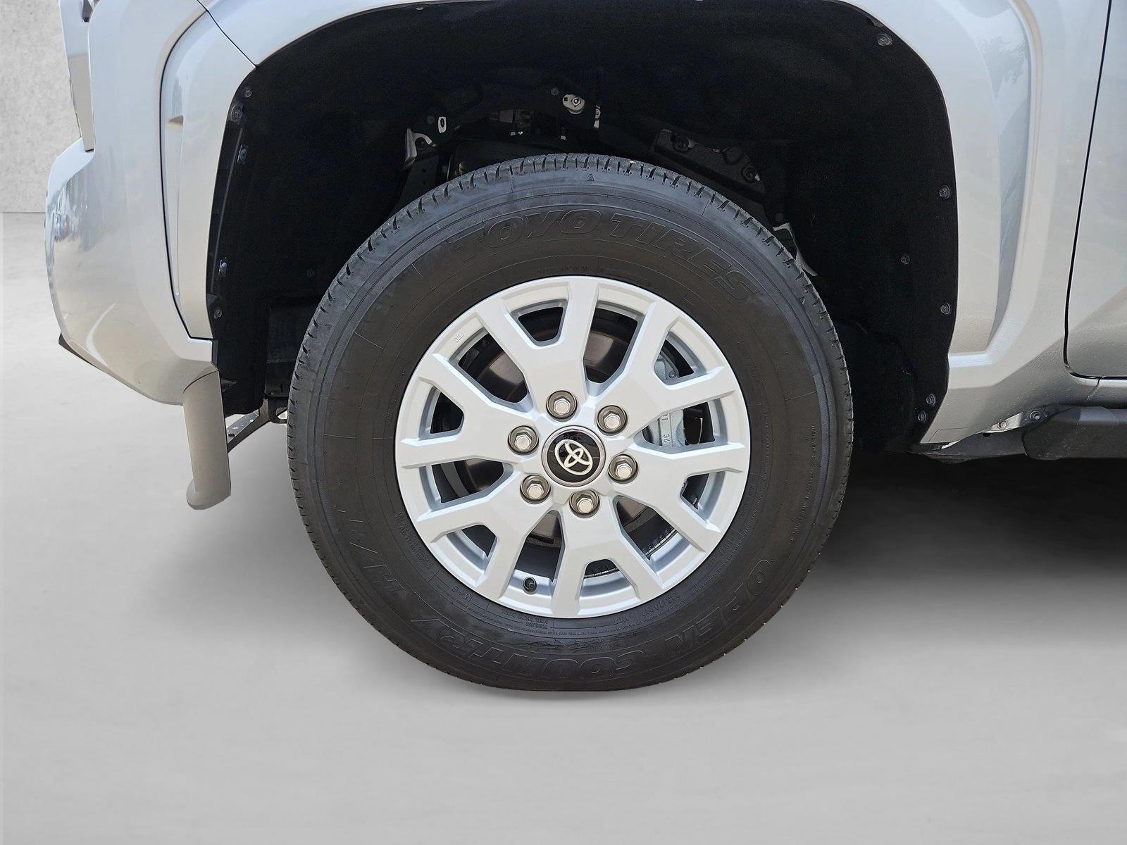 2025 Toyota Tacoma SR5 - Photo 23