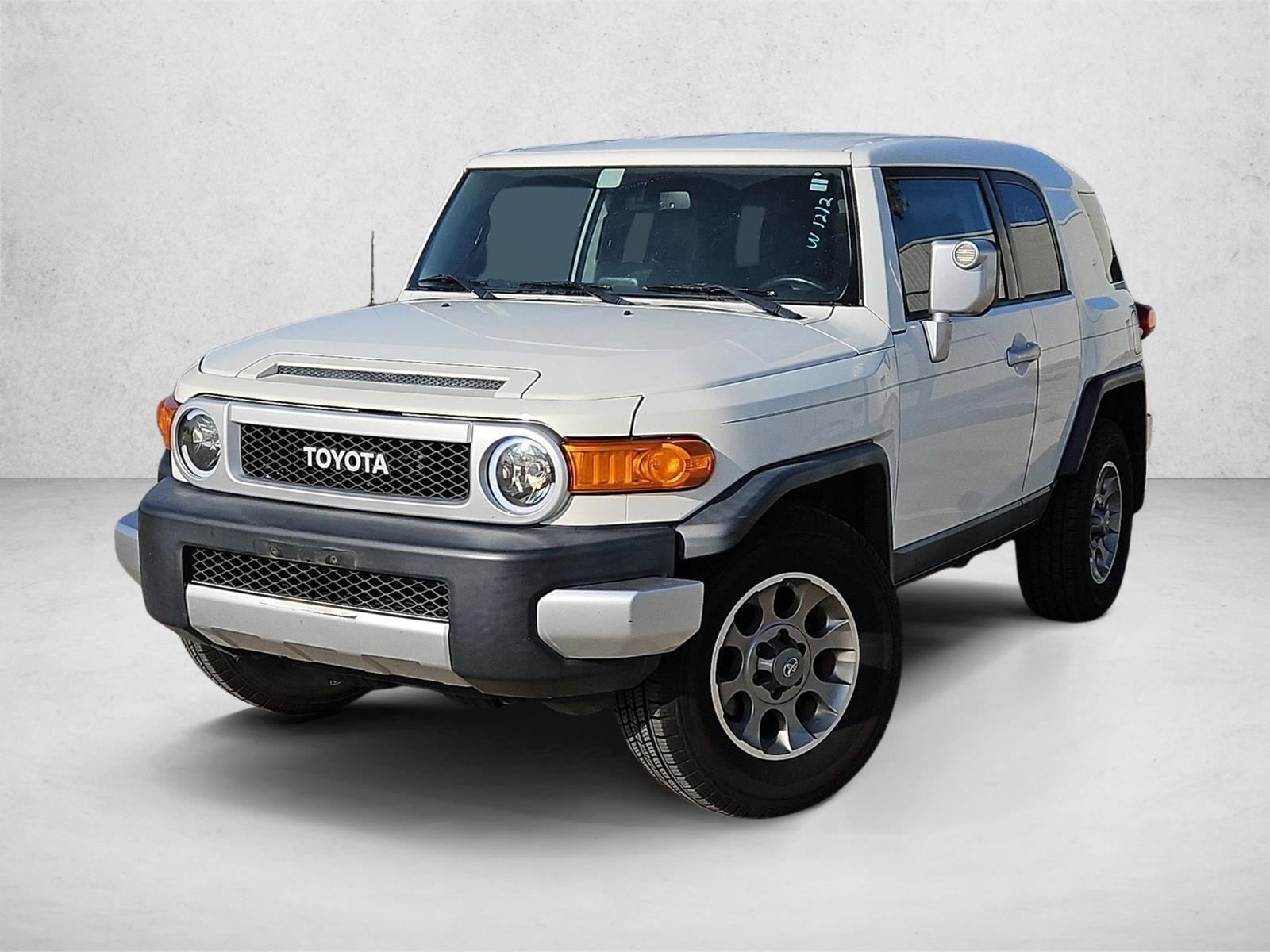 2011 Toyota FJ Cruiser Base's photo