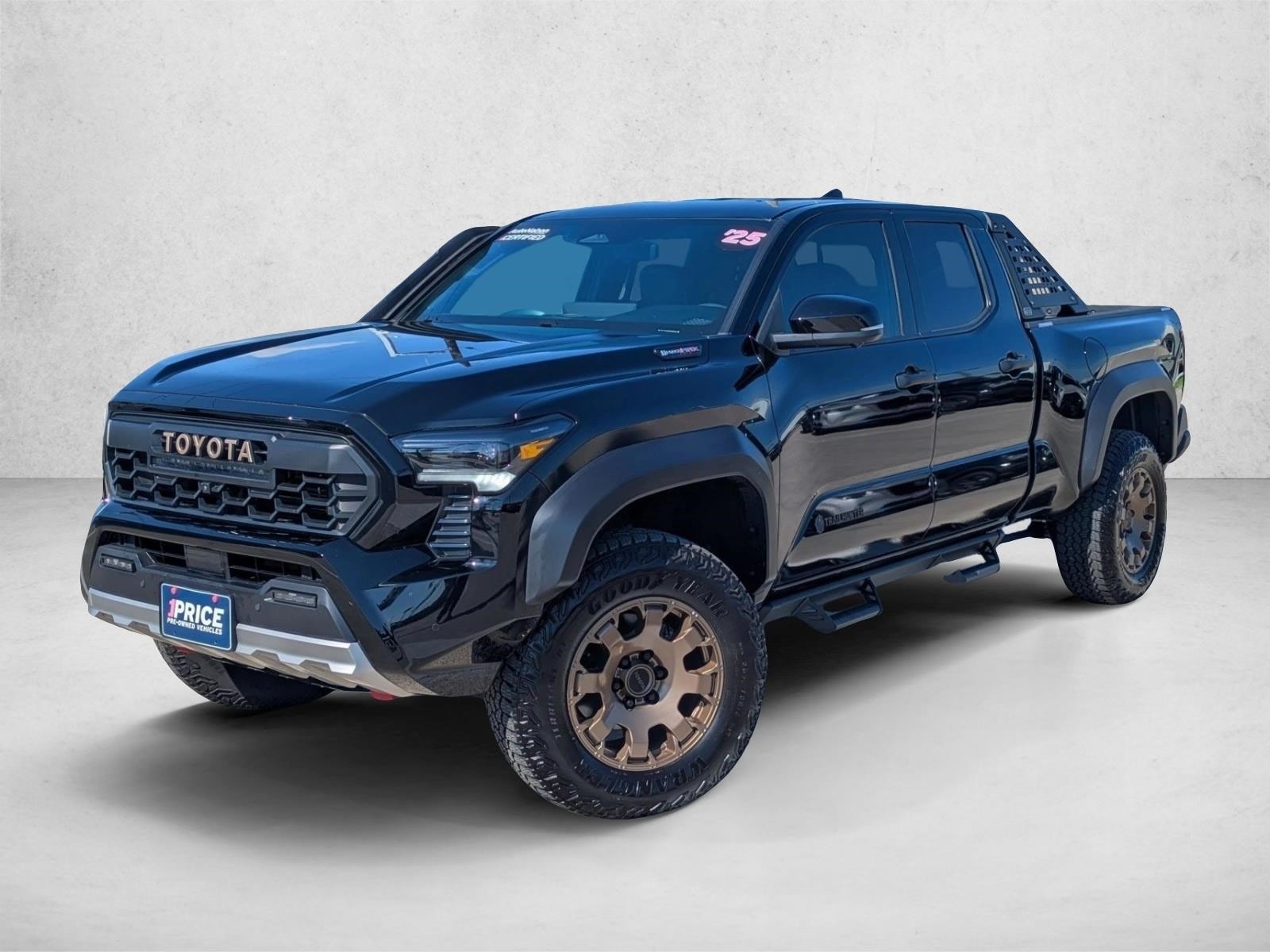2025 Toyota Tacoma Trailhunter's photo