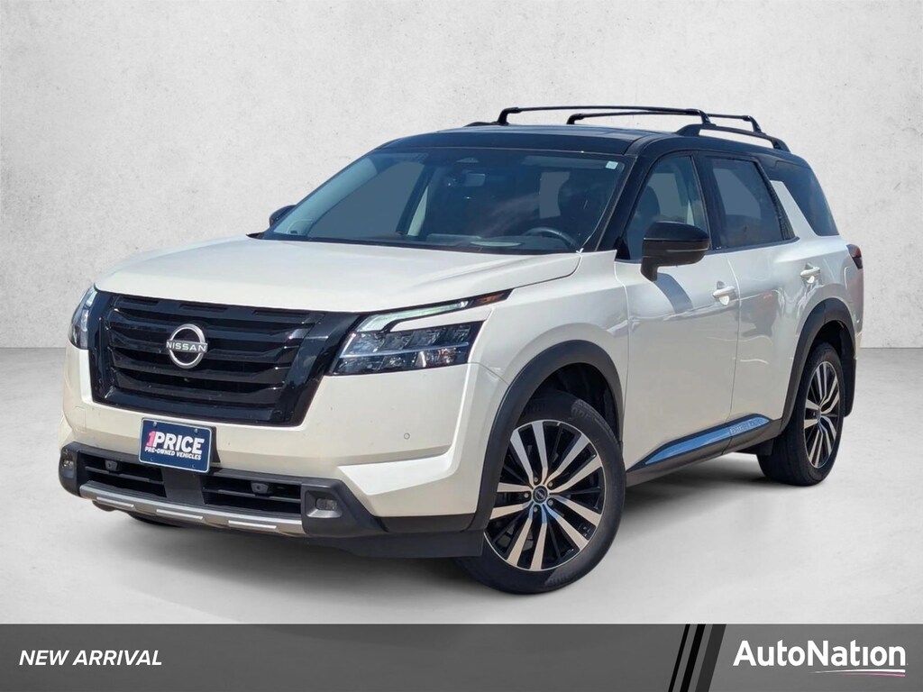 Used 2024 Nissan Pathfinder Platinum SUV