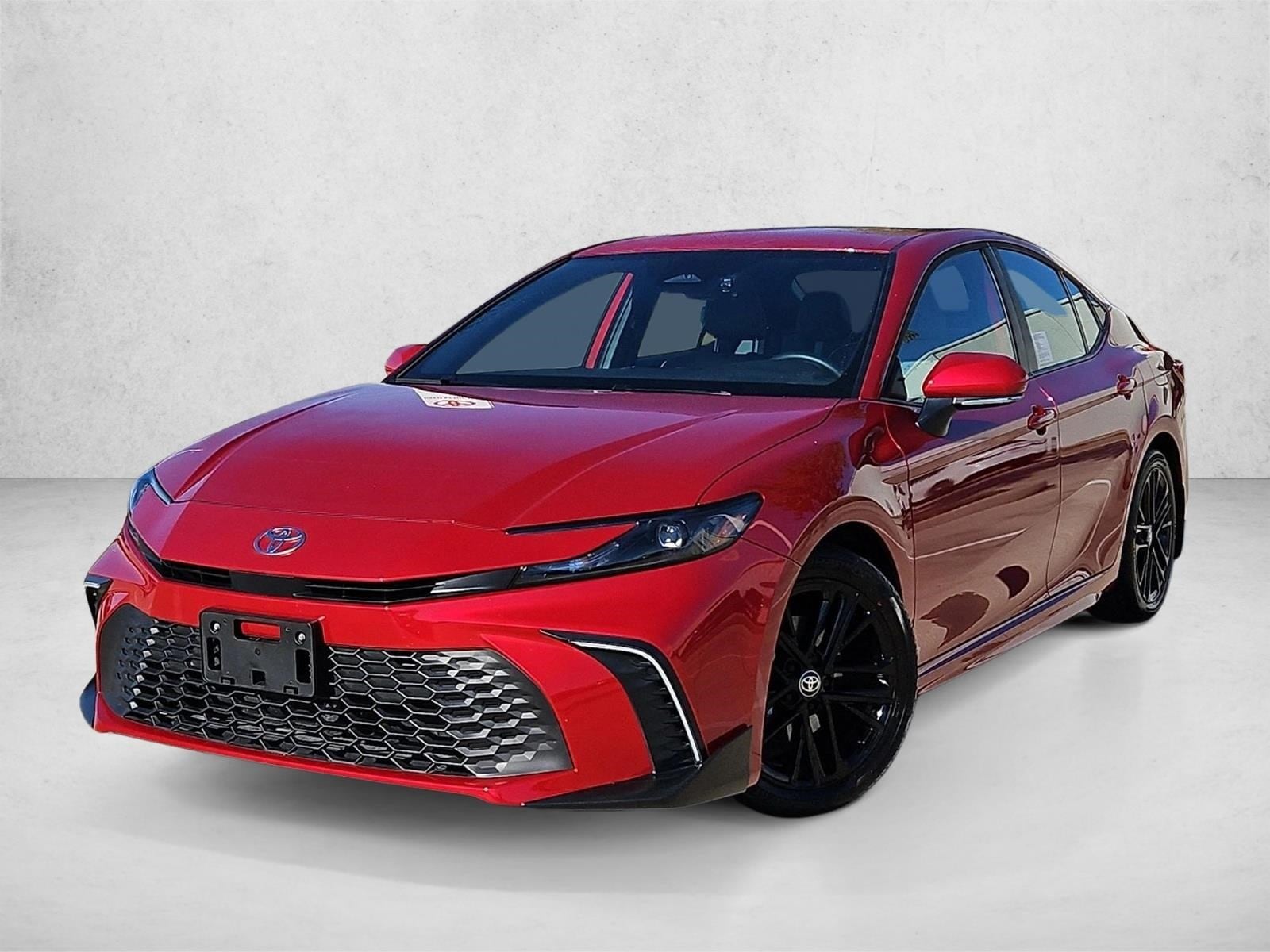 2025 Toyota Camry SE's photo