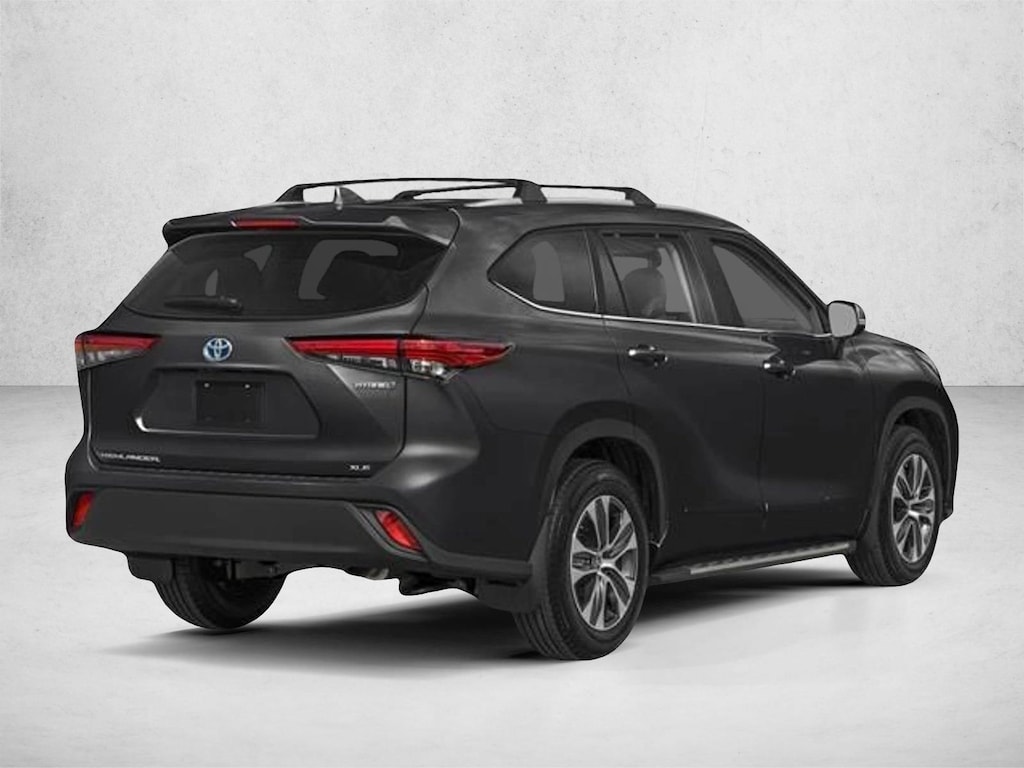 Used 2026 Toyota Highlander Hybrid XLE SUV