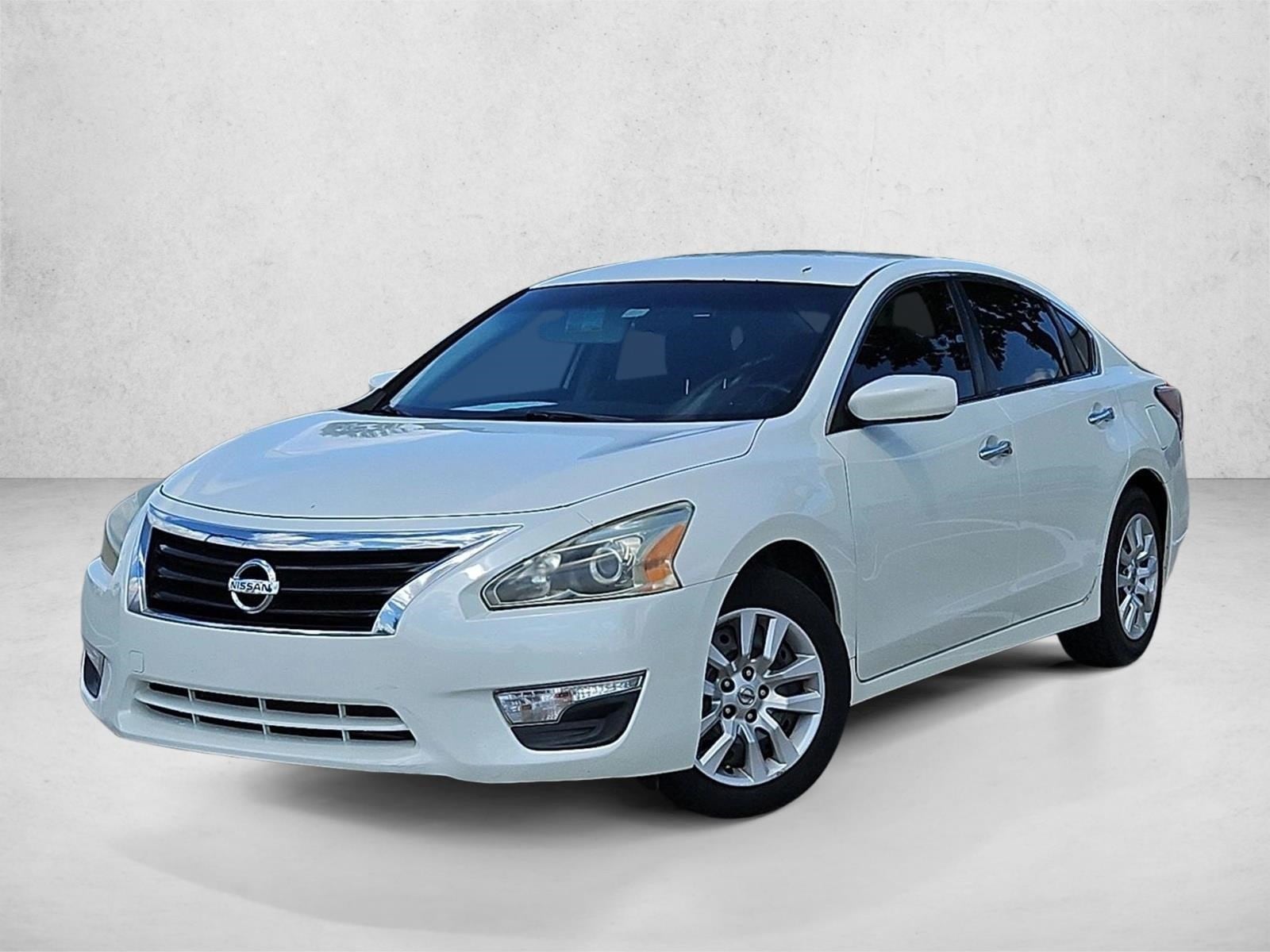 2014 Nissan Altima's photo