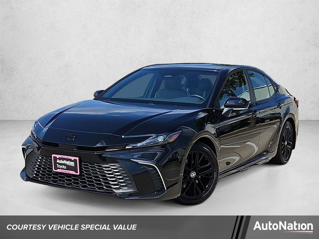 Used 2025 Toyota Camry SE Sedan