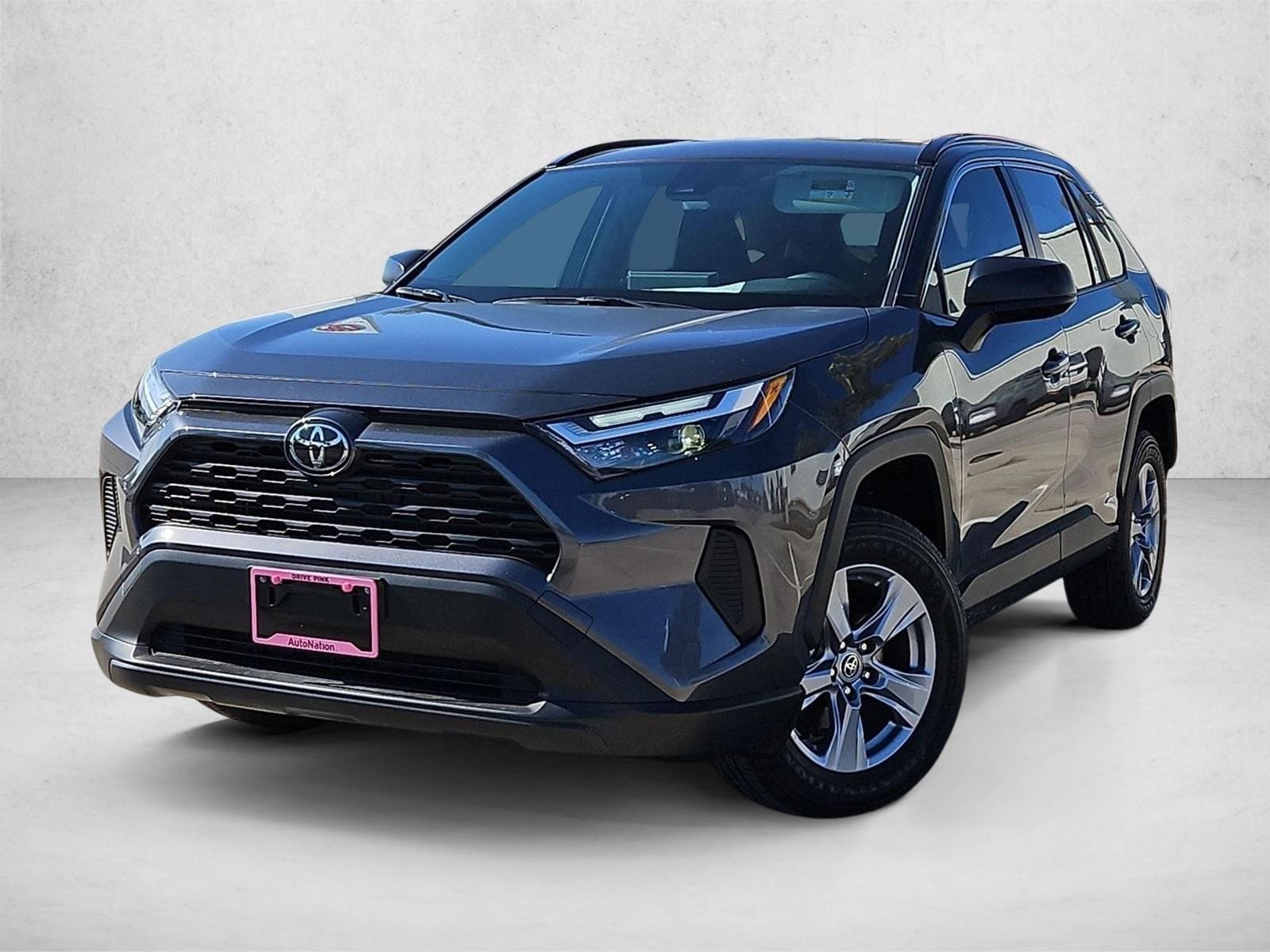 2025 Toyota RAV4 LE's photo