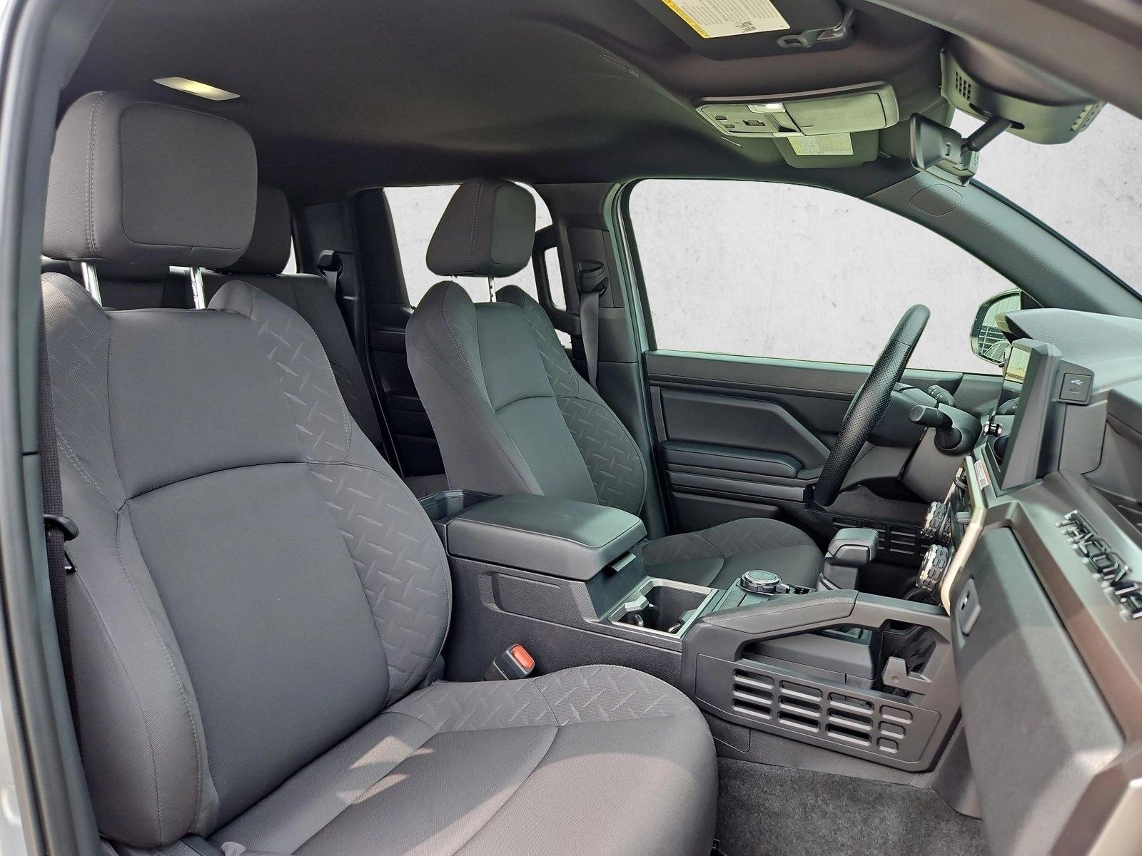 2025 Toyota Tacoma SR5 - Photo 20