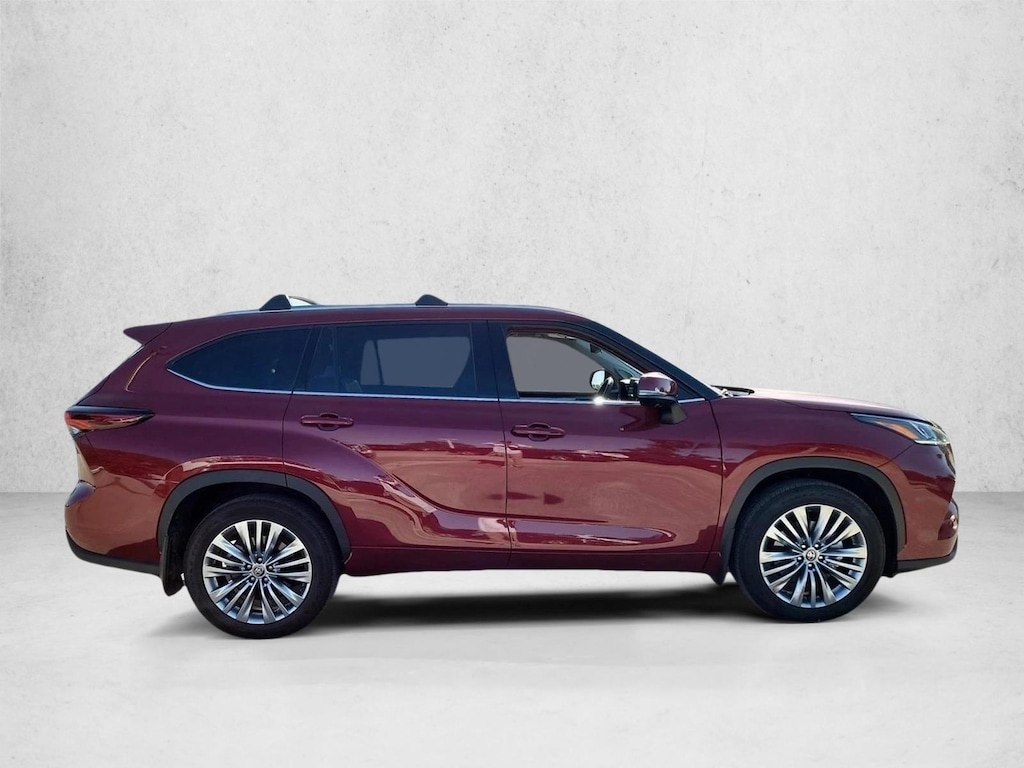 Used 2026 Toyota Highlander Platinum SUV
