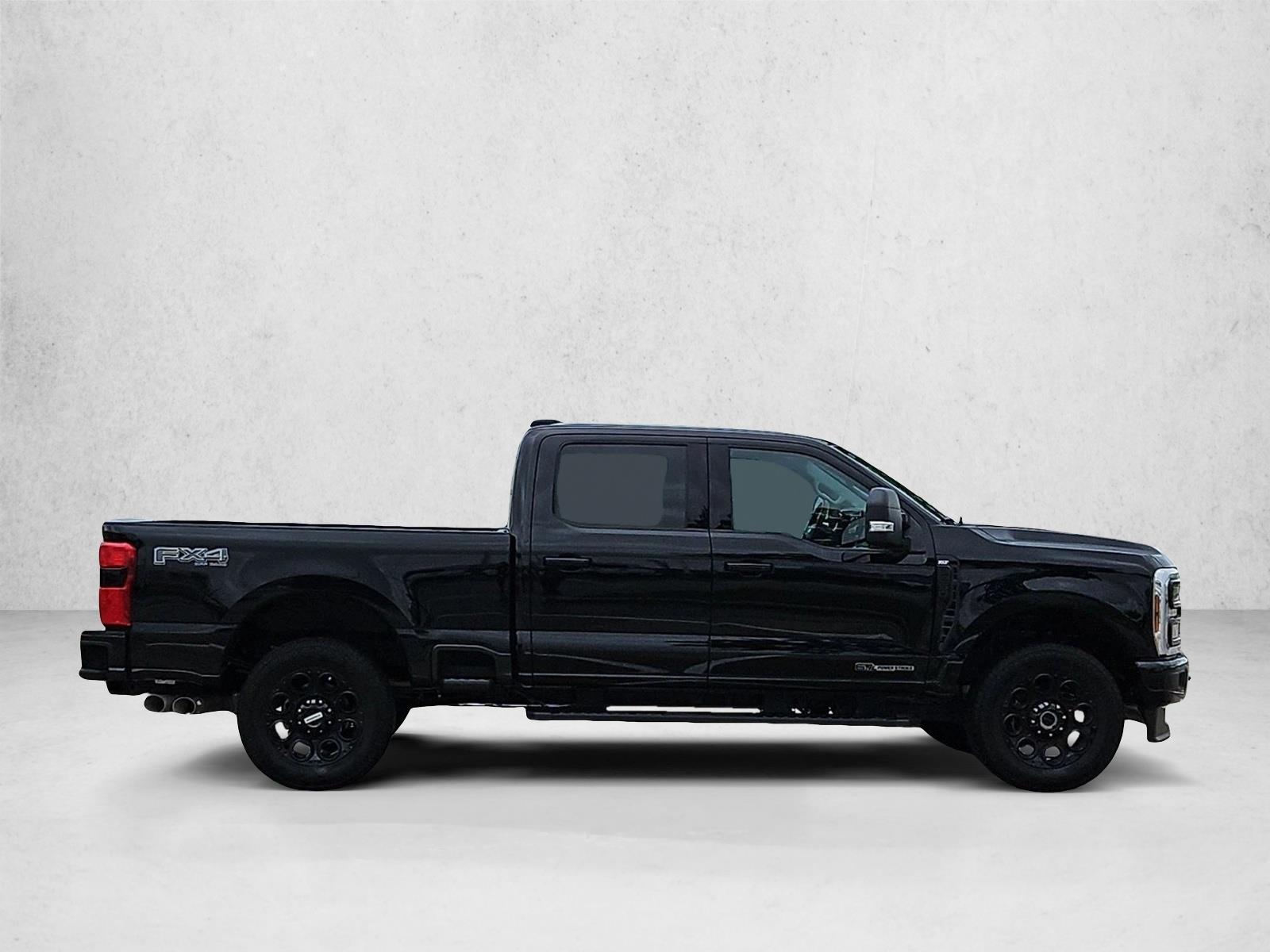2026 Ford F-250 Super Duty XLT - Photo 4