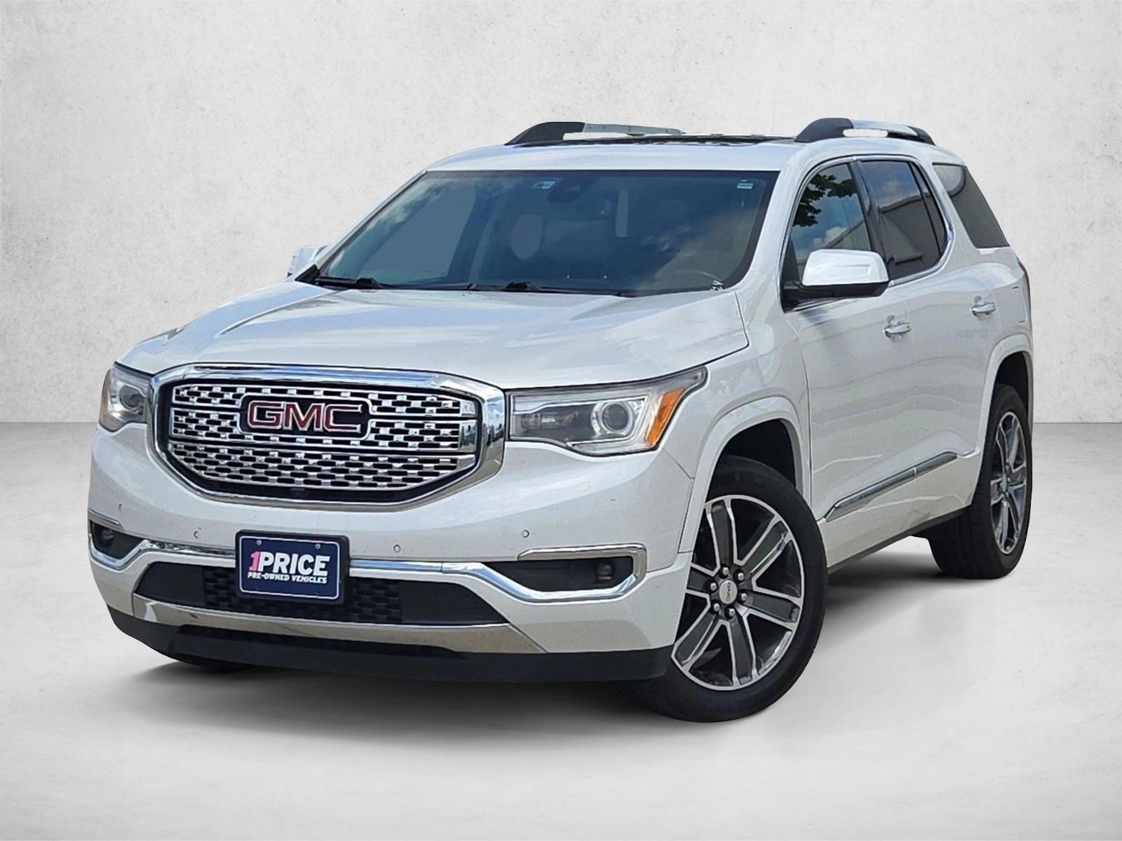 2017 GMC Acadia Denali FWD's photo