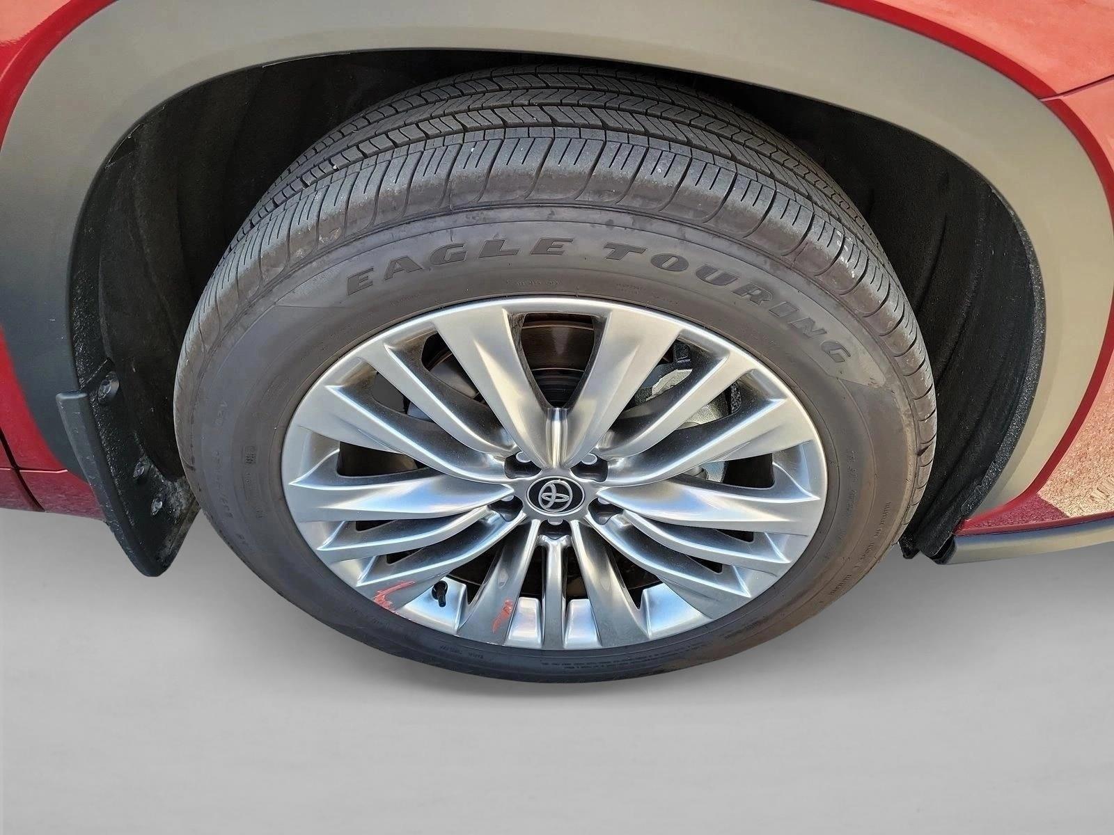 2026 Toyota Highlander Platinum - Photo 10