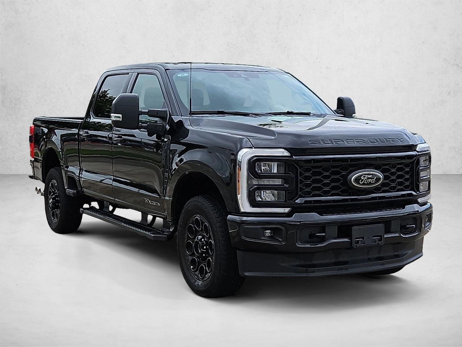 2026 Ford F-250 Super Duty XLT - Photo 3
