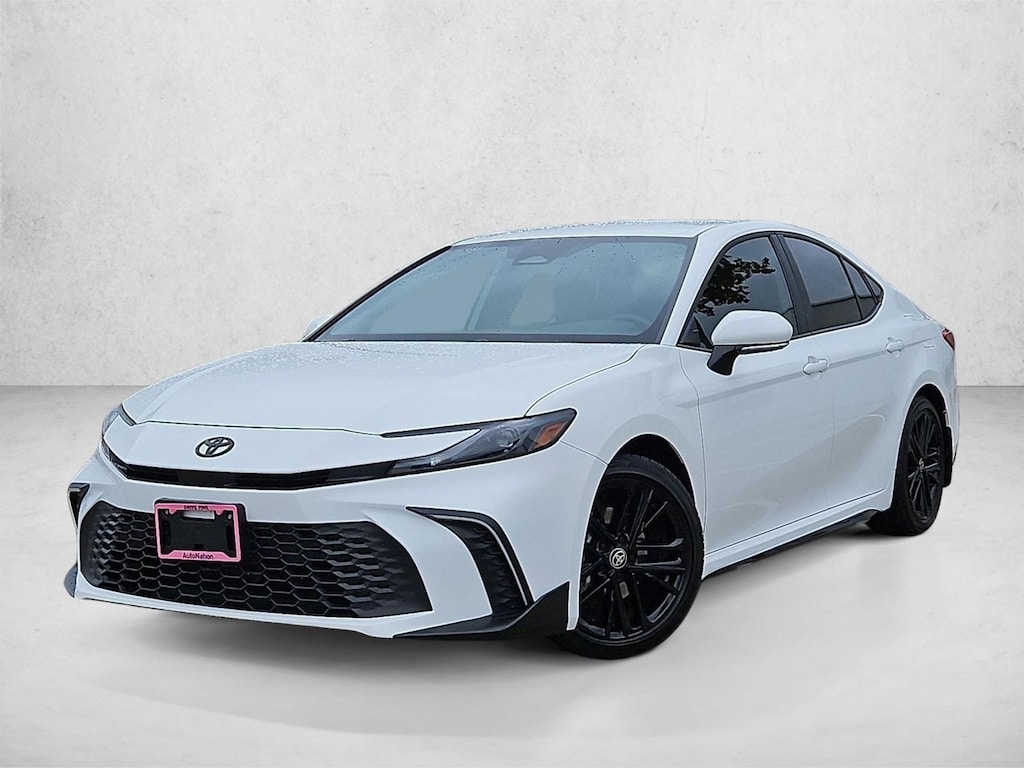Used 2025 Toyota Camry SE Sedan