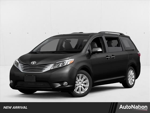 2017 Toyota Sienna XLE V6 7-Passenger Access Seat's photo
