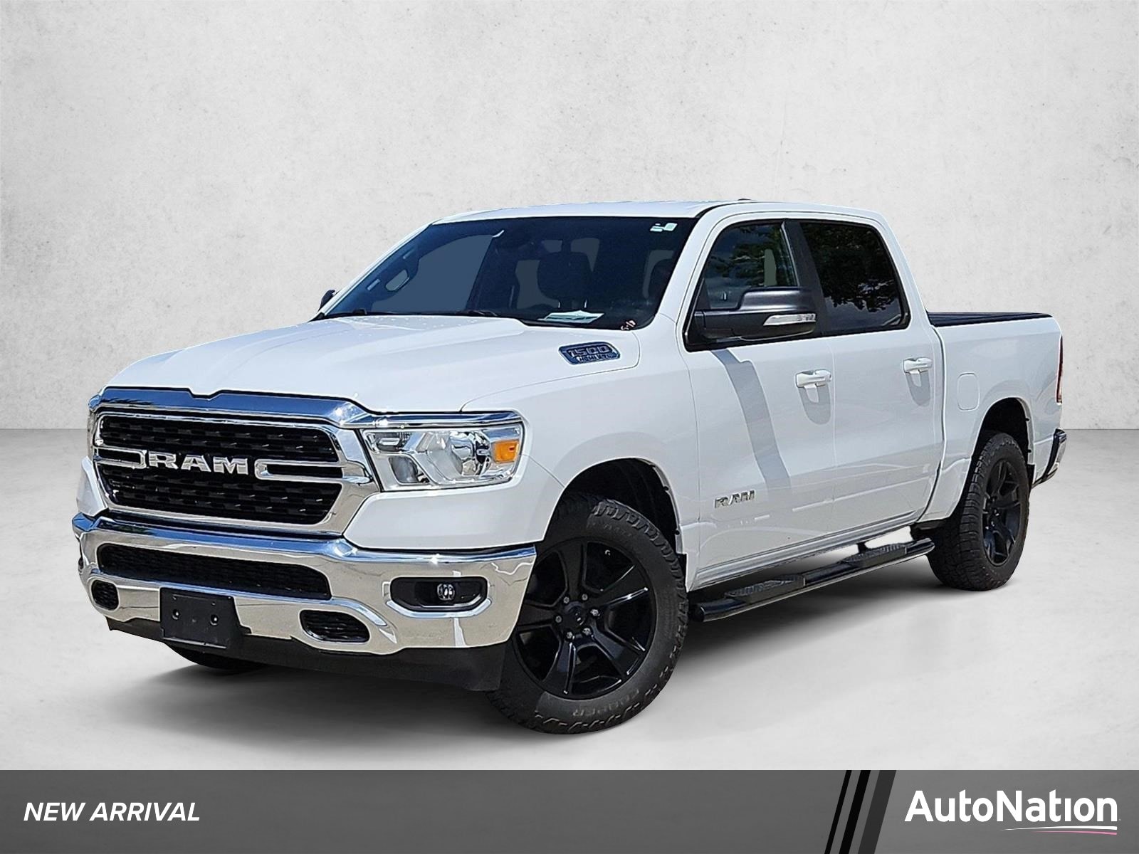 2022 RAM 1500 Big Horn/Lone Star 4x4 Crew Cab 5'7's photo