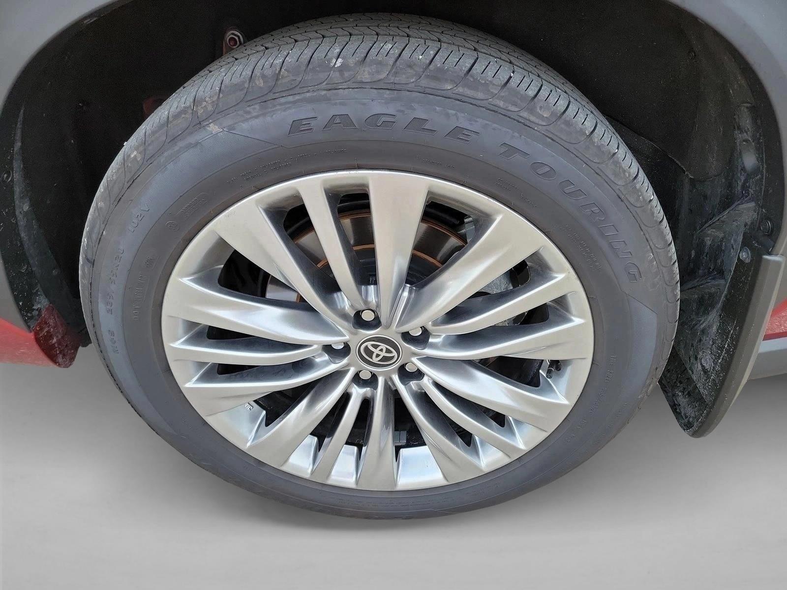 2026 Toyota Highlander Platinum - Photo 9