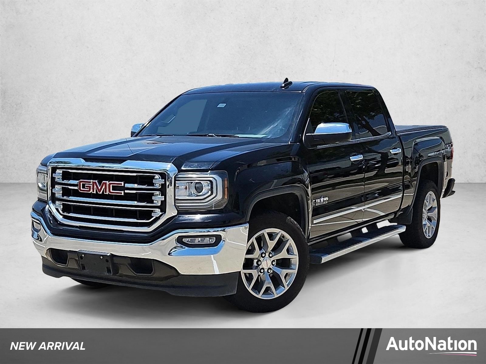 2018 GMC Sierra 2WD Crew Cab Short Box SLT's photo