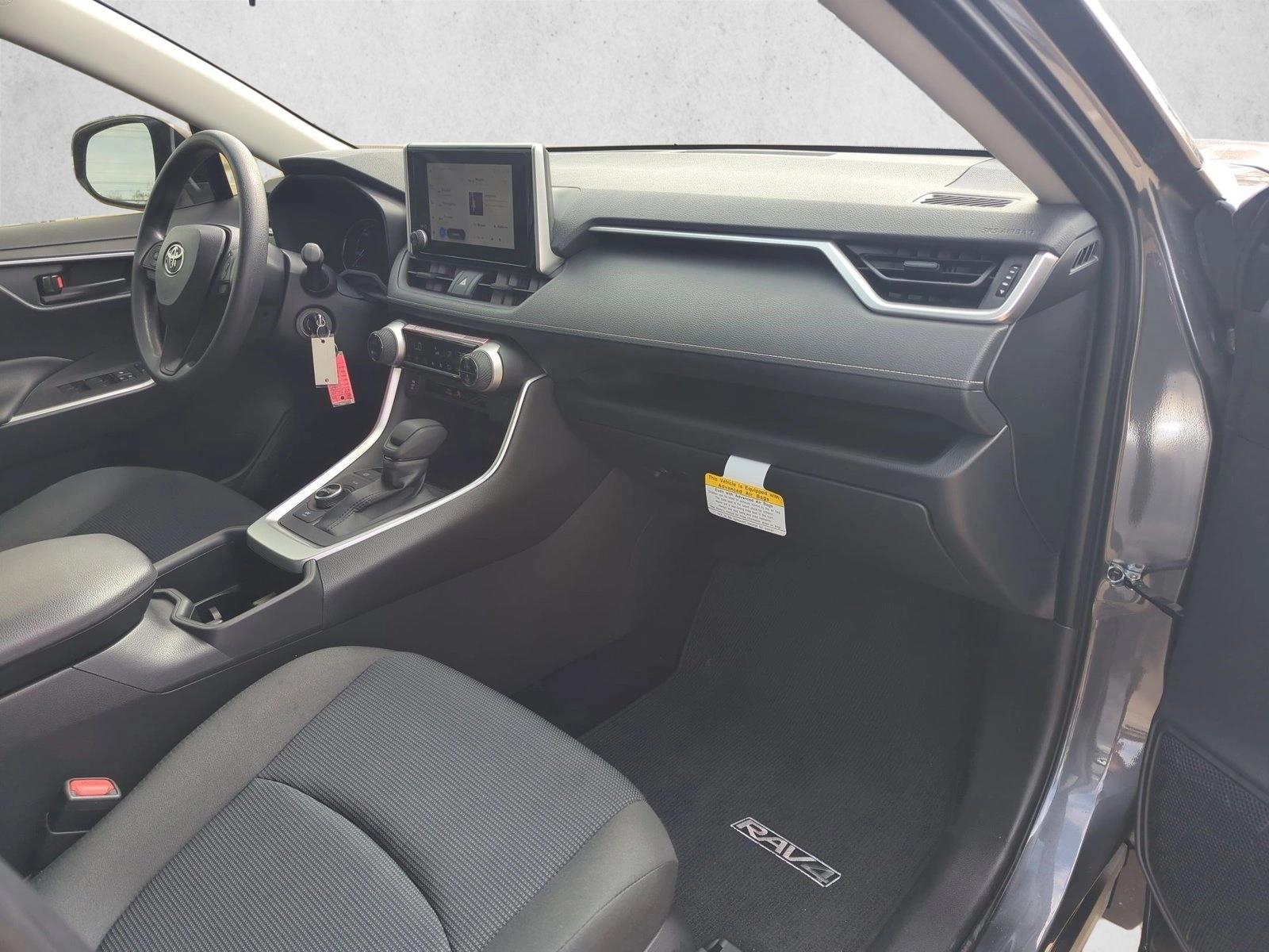 2025 Toyota RAV4 LE - Photo 21