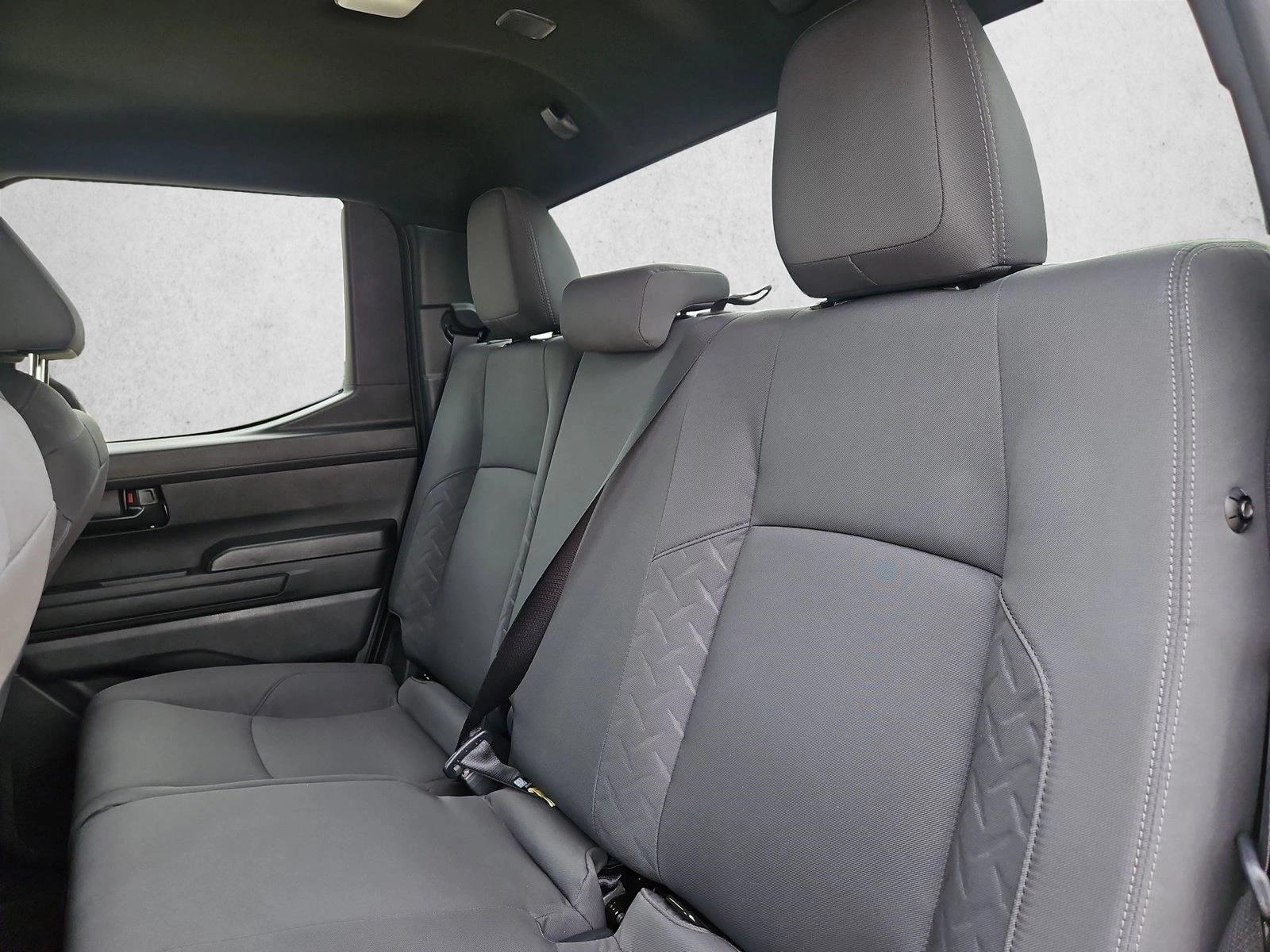 2025 Toyota Tacoma SR5 - Photo 18