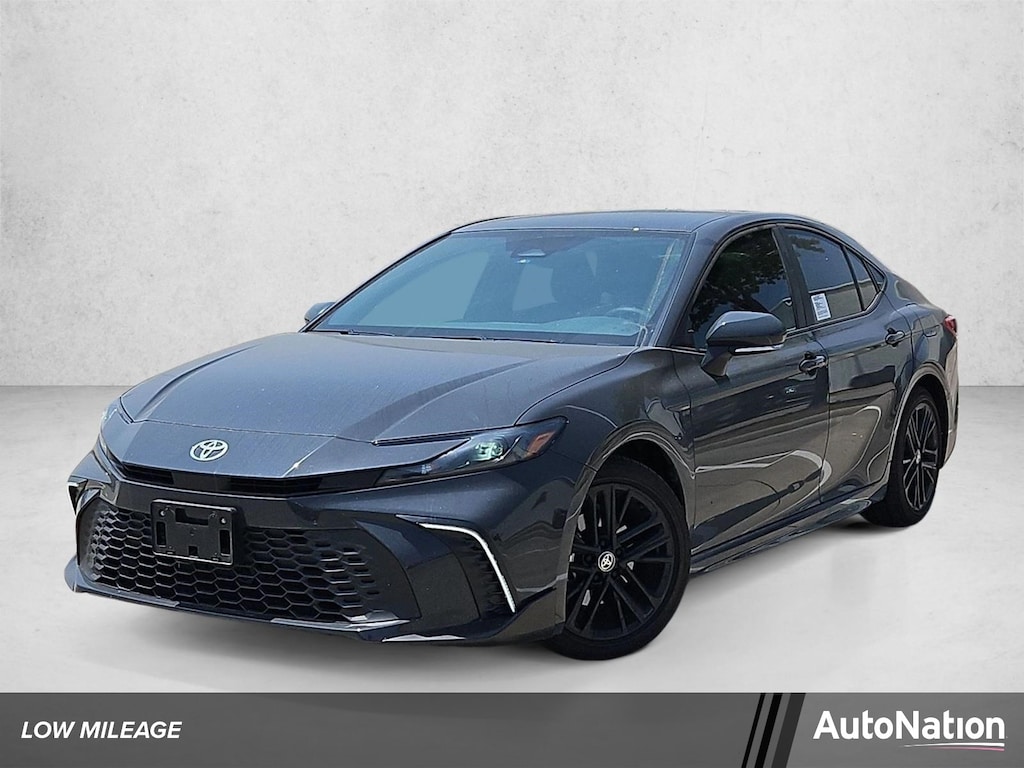 Used 2026 Toyota Camry SE Sedan