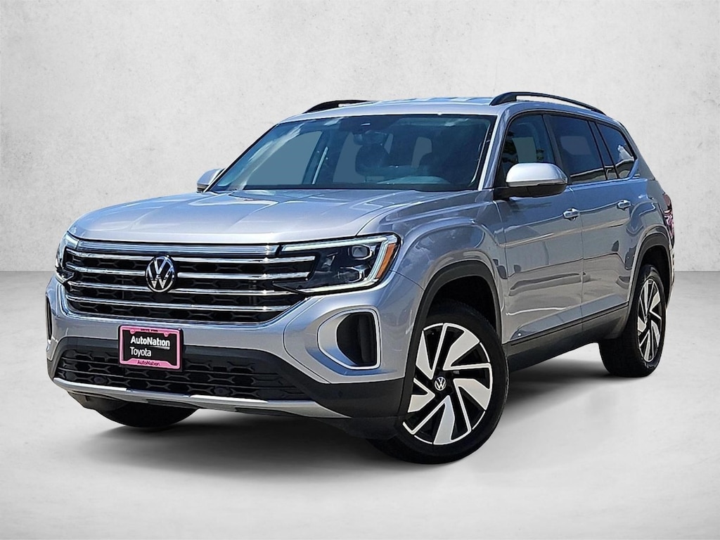 Used 2025 Volkswagen Atlas 2.0T SE w/Technology SUV