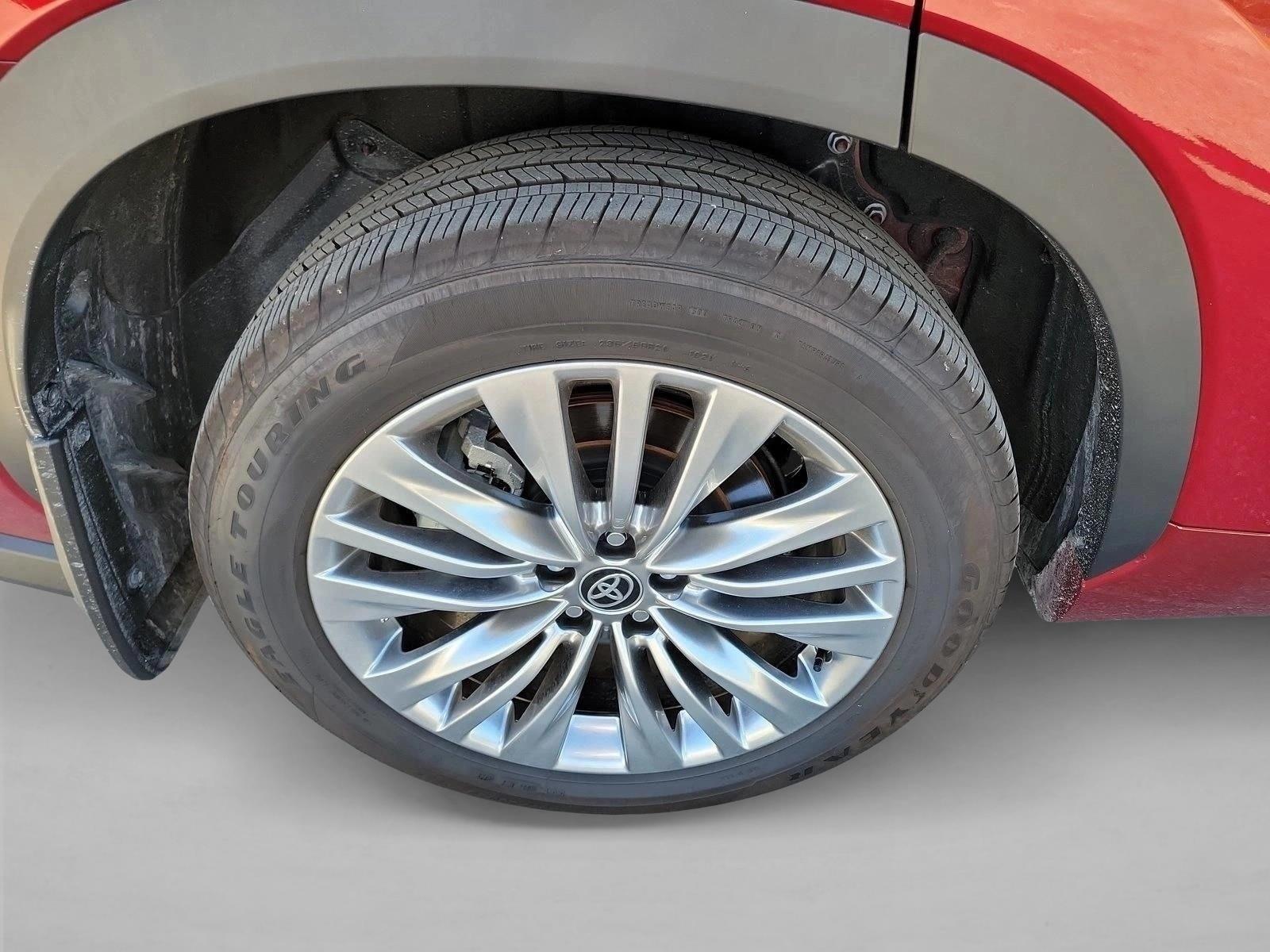 2026 Toyota Highlander Platinum - Photo 11