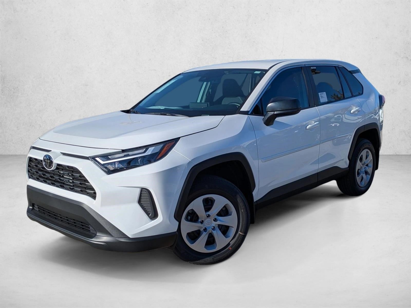 2025 Toyota RAV4 LE's photo