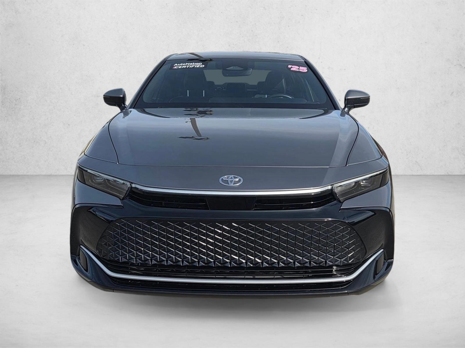 2025 Toyota Crown XLE photo 2