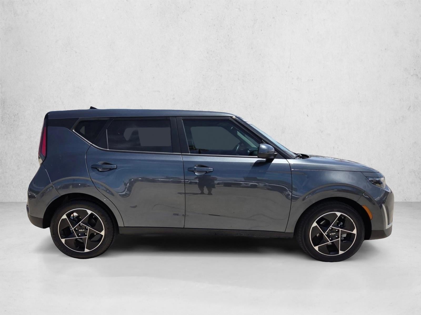 2023 Kia Soul EX - Photo 4
