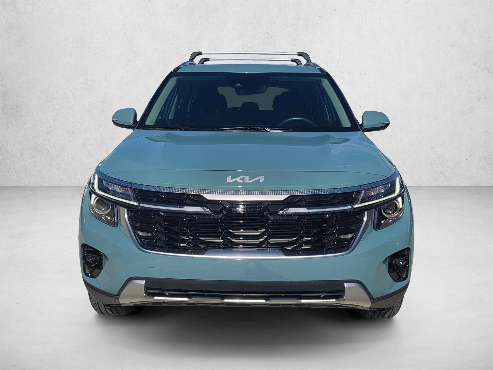 2024 Kia Seltos EX photo 2