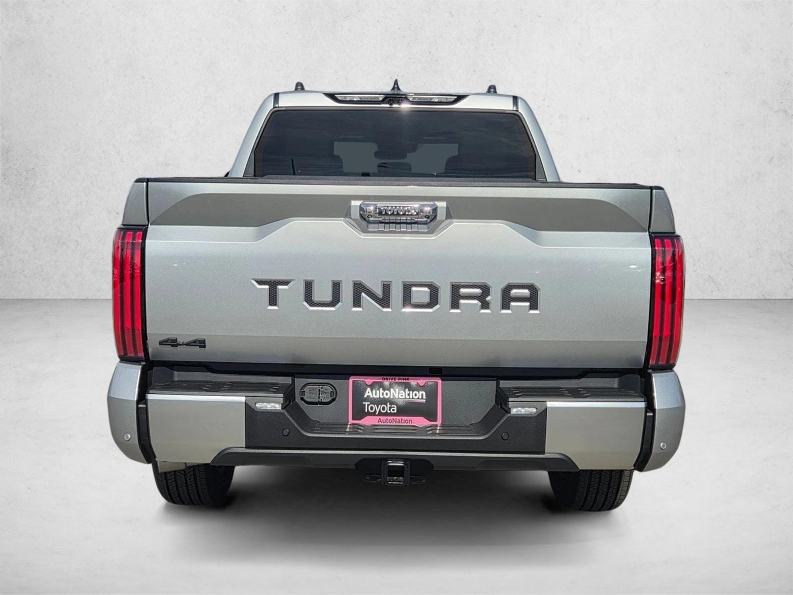 2026 Toyota Tundra Limited - Photo 8