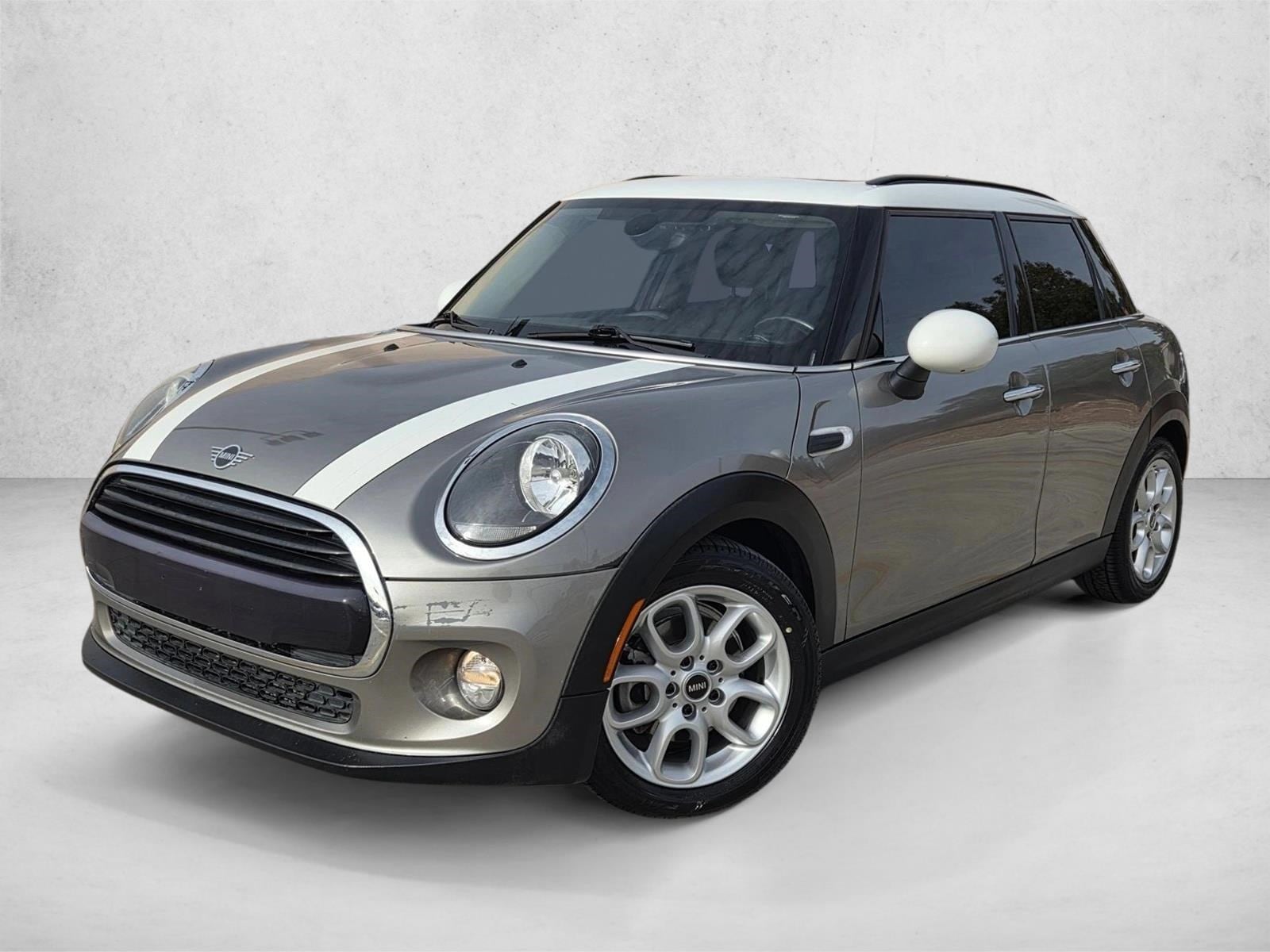 2019 MINI Hardtop 4 Door Base's photo