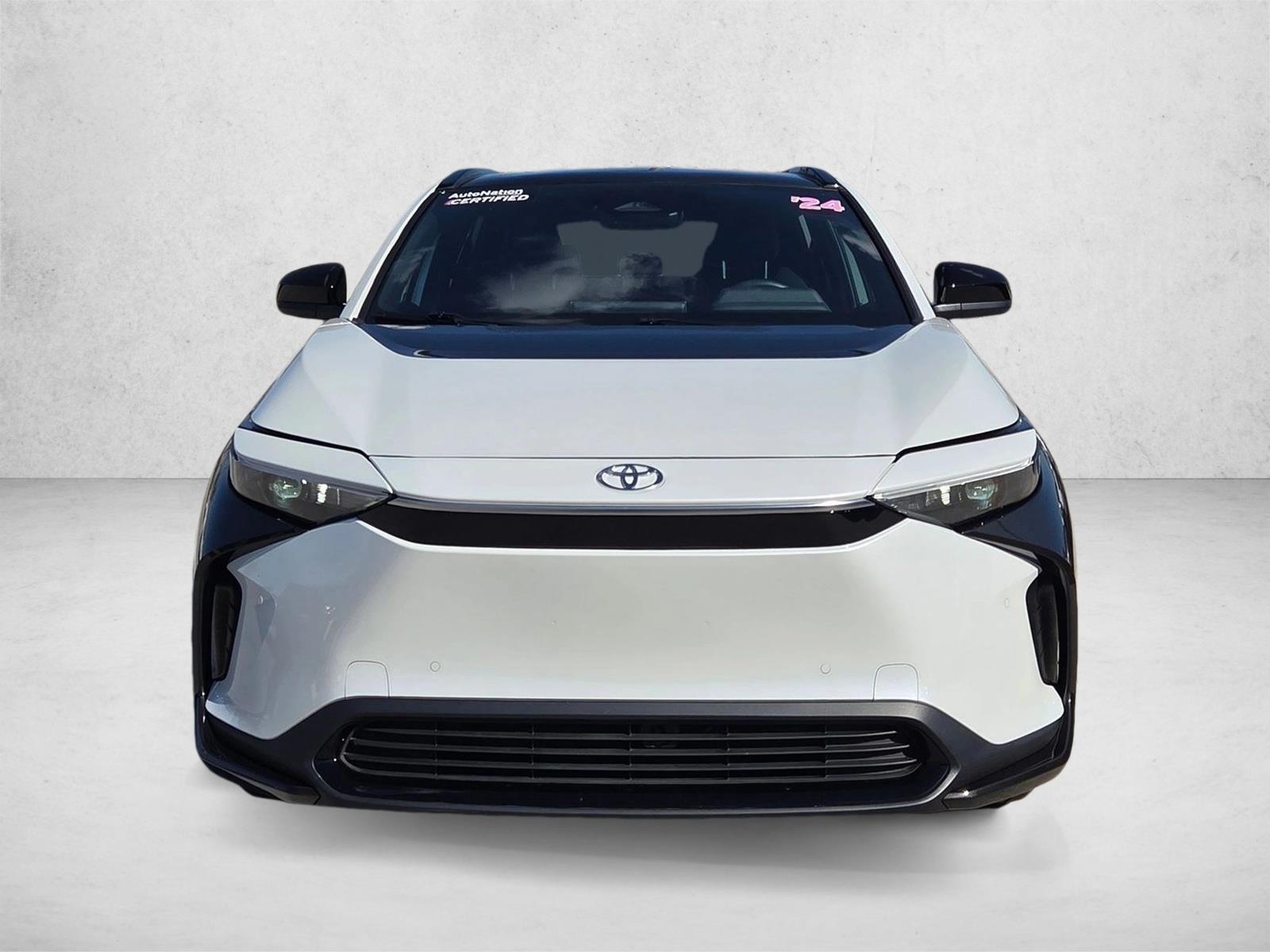 2024 Toyota bZ4X XLE photo 2