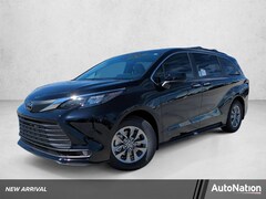 2026 Toyota Sienna XLE 8 PASSENGER