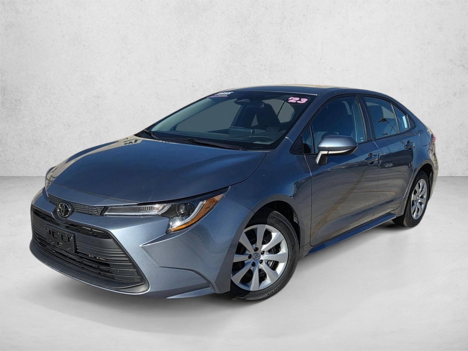 2023 Toyota Corolla LE's photo