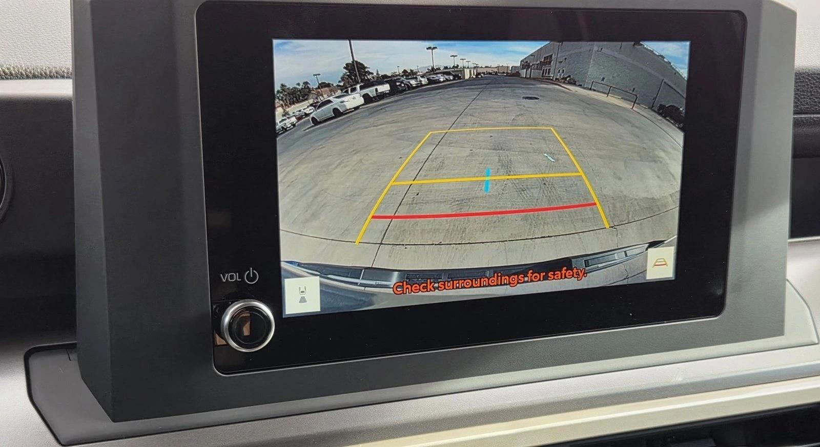 2025 Toyota Tacoma SR5 - Photo 12