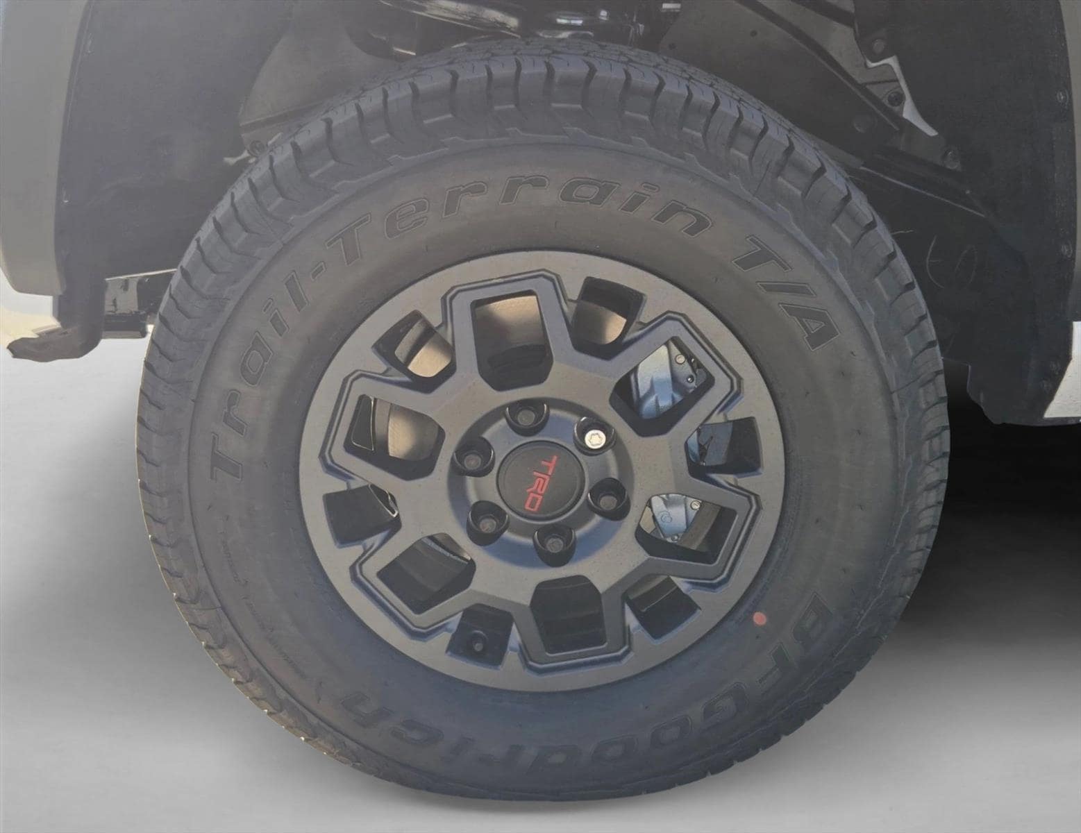 2025 Toyota Tacoma TRD PreRunner - Photo 10