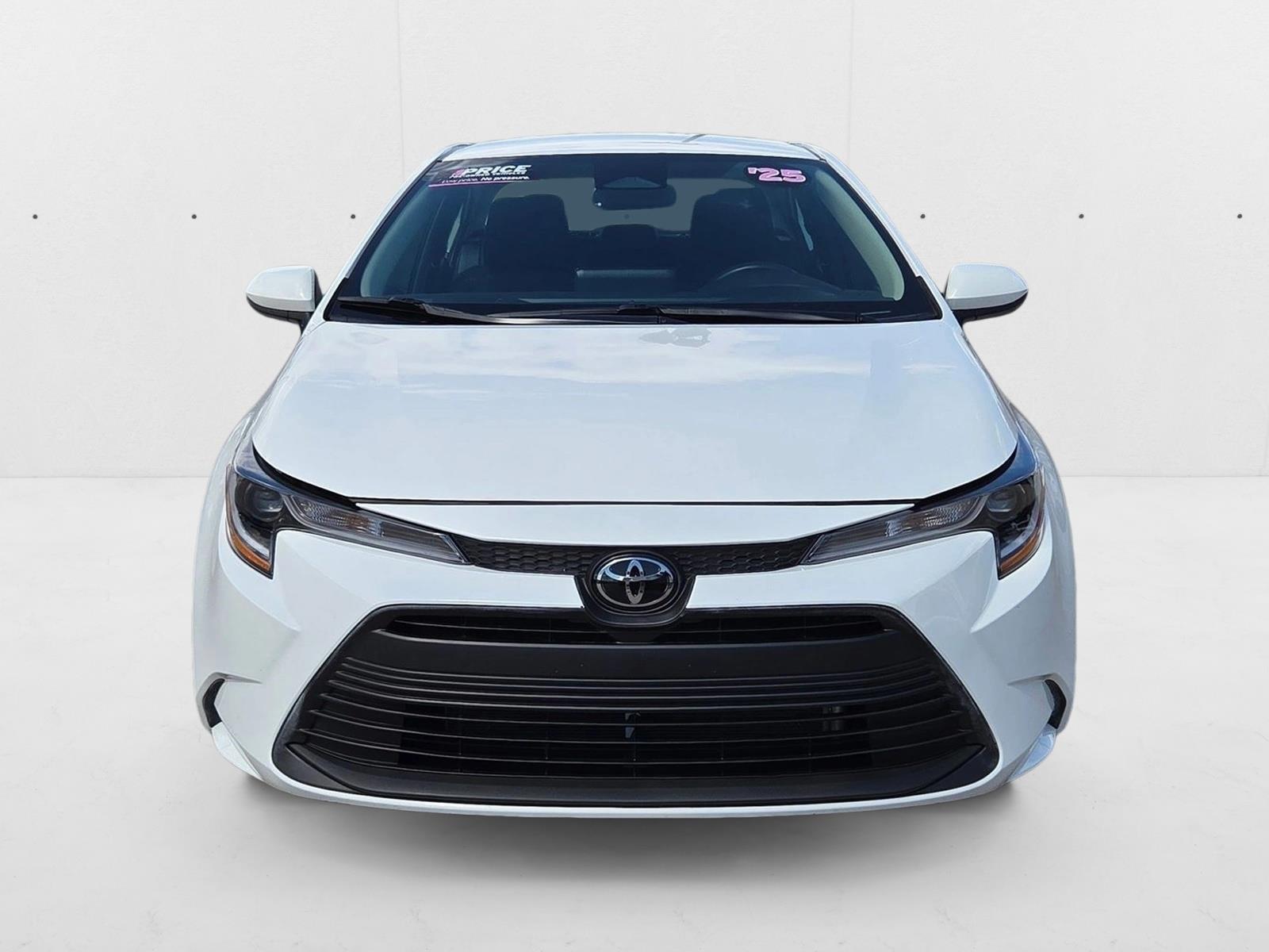 2025 Toyota Corolla LE photo 2