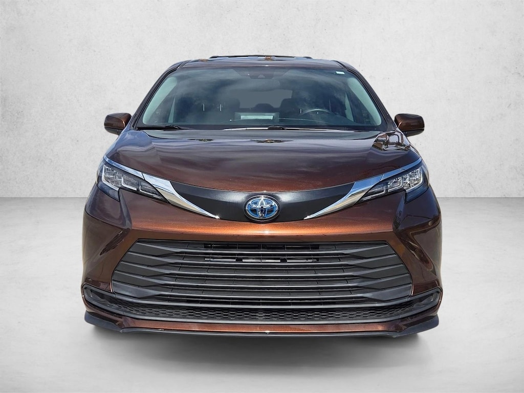 Certified 2022 Toyota Sienna LE 8 Passenger Van Passenger Van