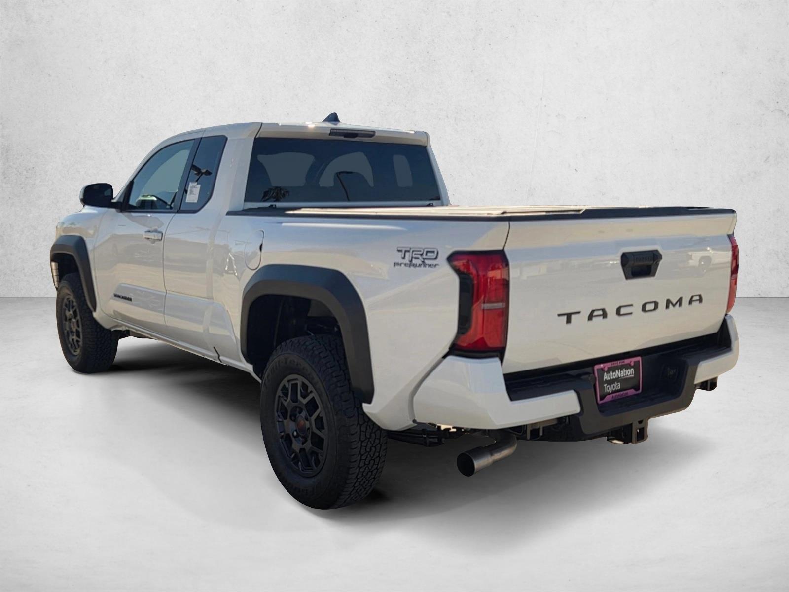 2025 Toyota Tacoma TRD PreRunner - Photo 9