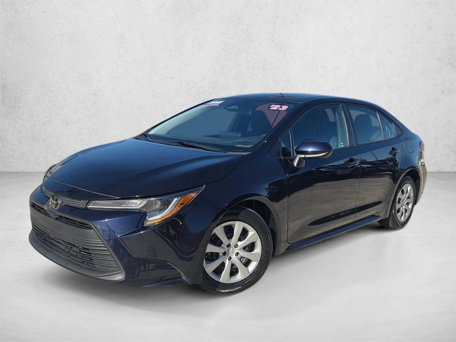 2023 Toyota Corolla LE's photo