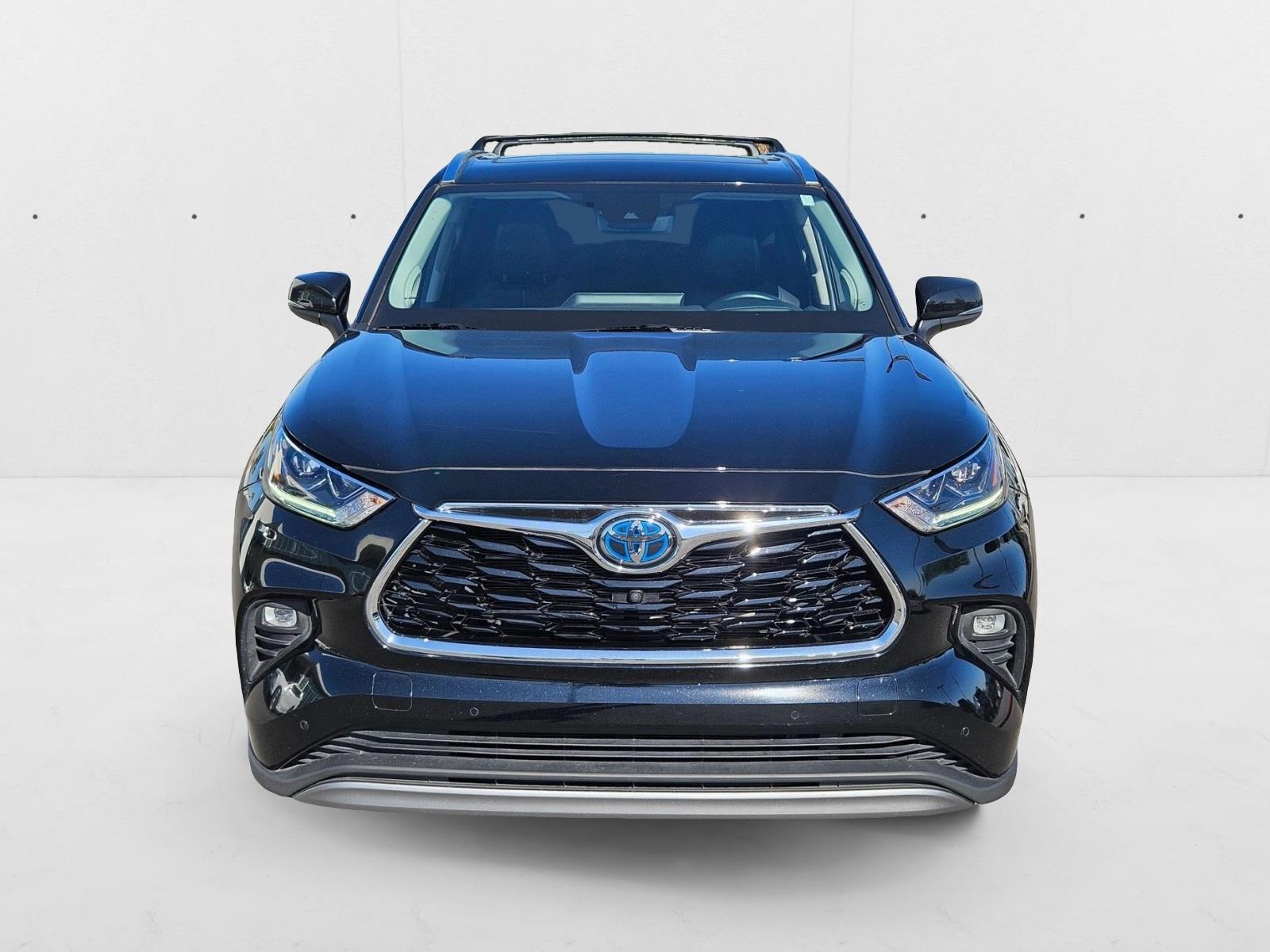 2022 Toyota Highlander Hybrid Platinum photo 2